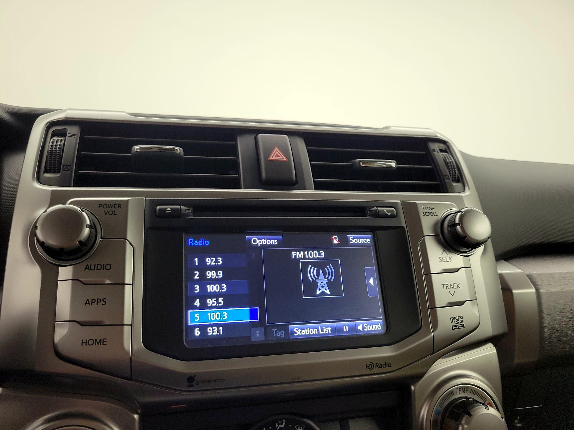 Thumbnail: 2015 Toyota 4Runner - 15