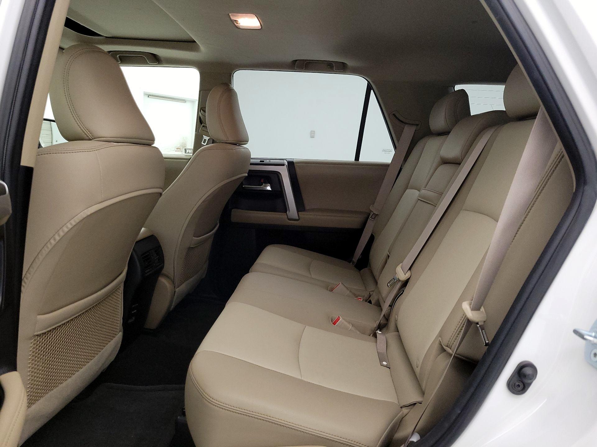 Thumbnail: 2015 Toyota 4Runner - 20