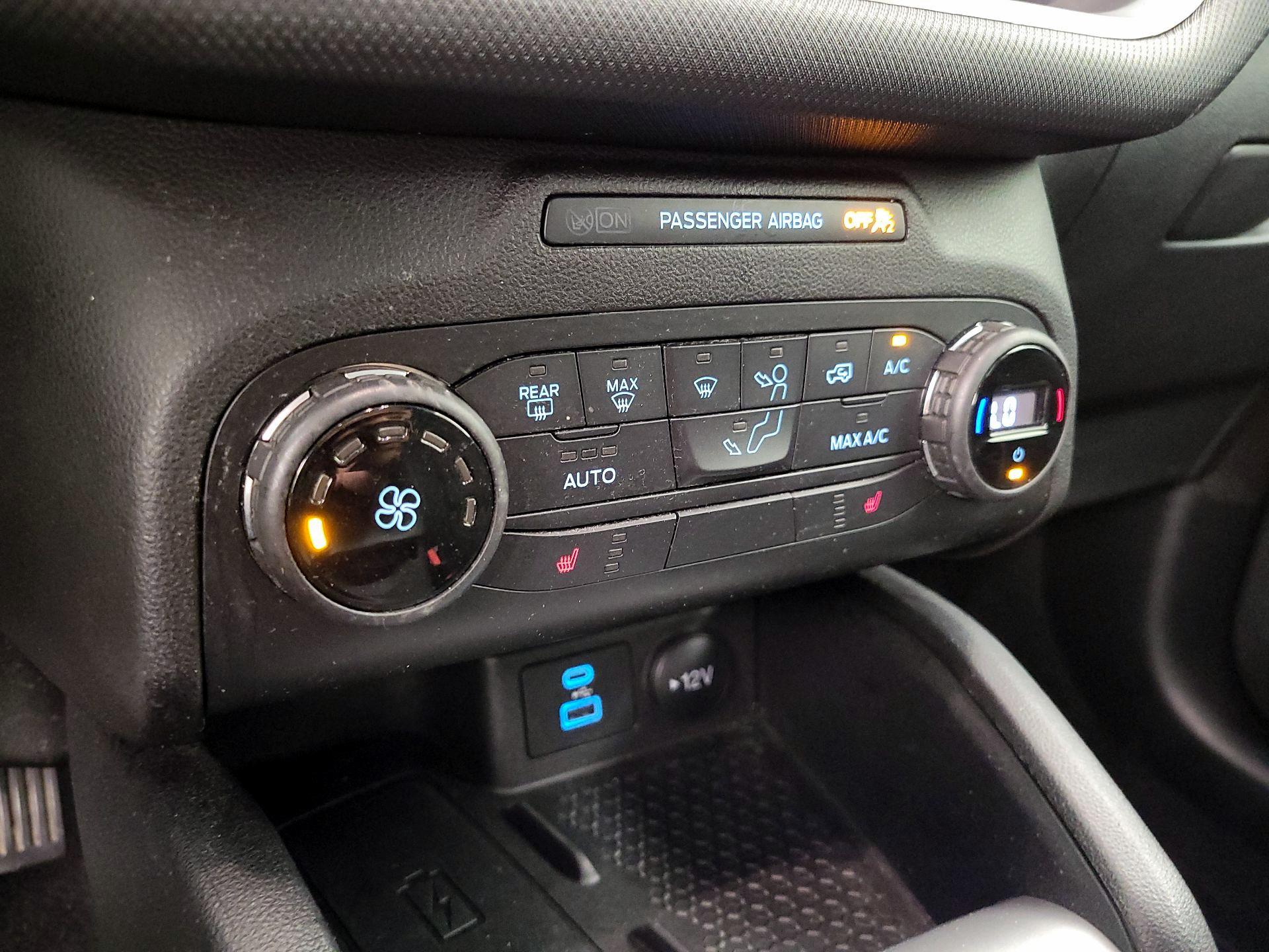 Thumbnail: 2021 Ford Bronco Sport - 14