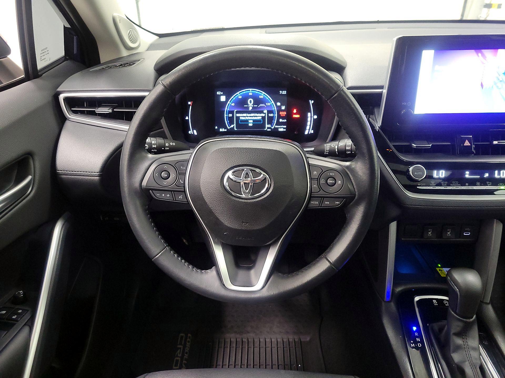 Thumbnail: 2023 Toyota Corolla Cross - 10