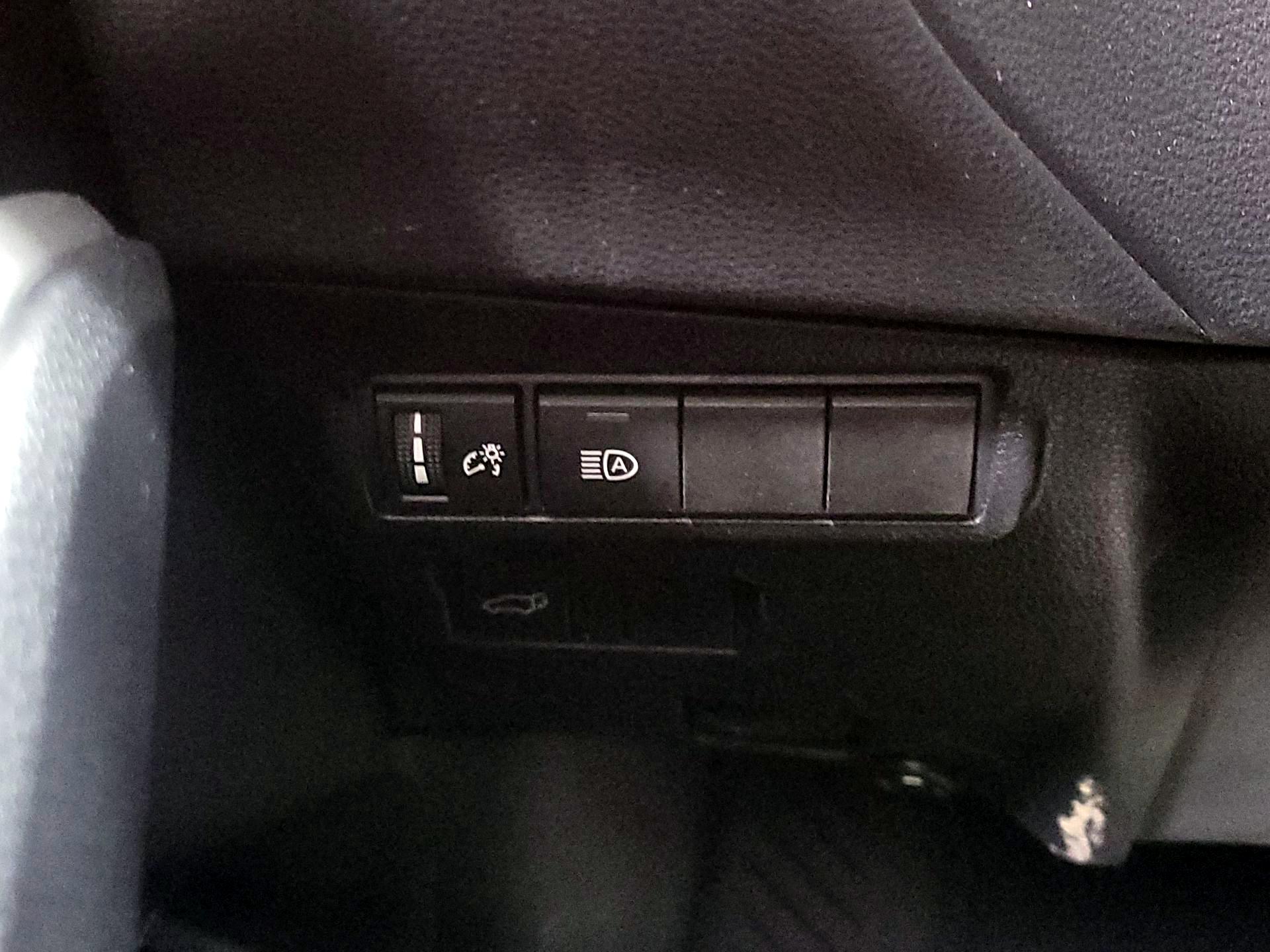 Thumbnail: 2023 Toyota Corolla Cross - 13