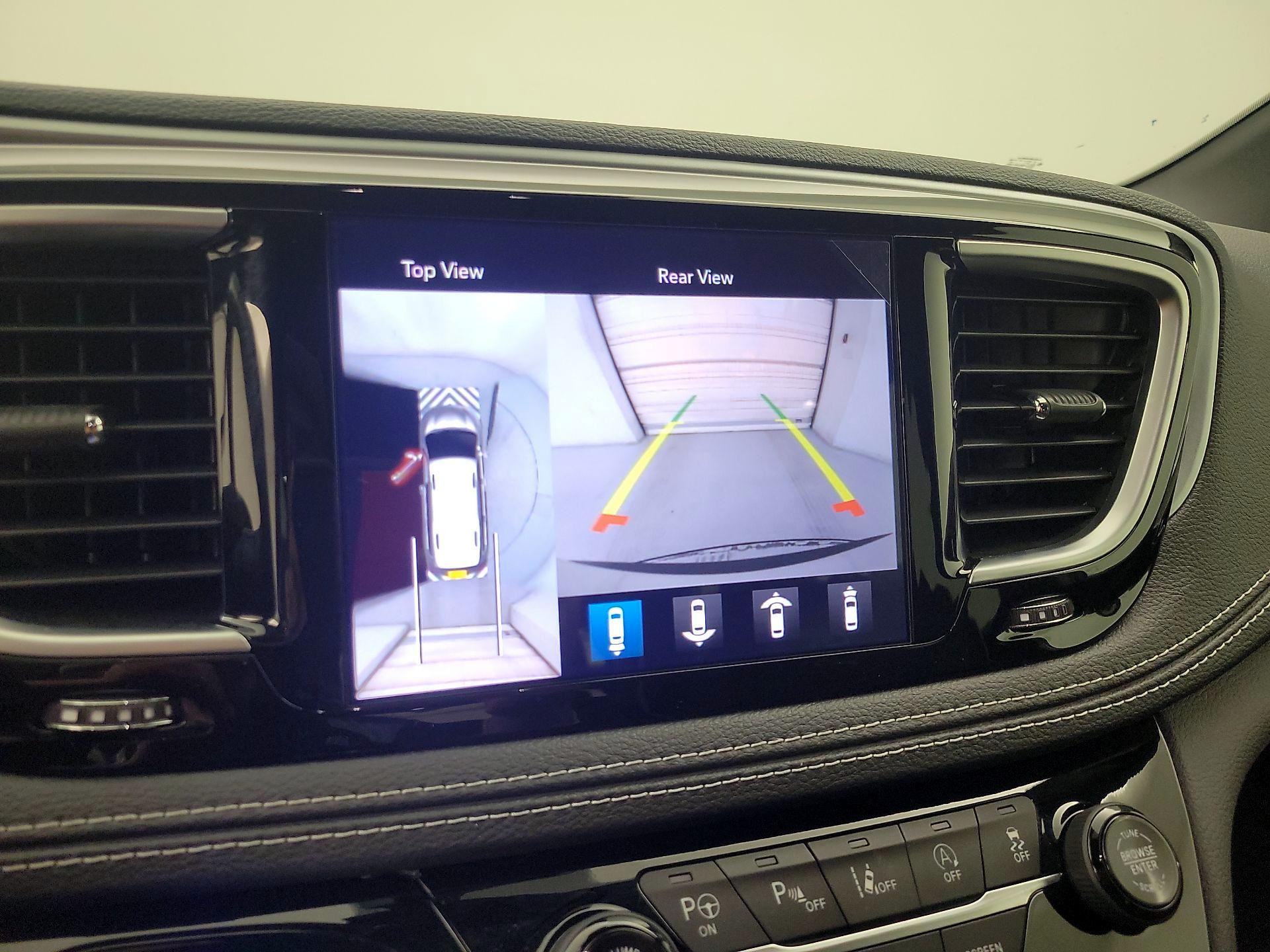 Thumbnail: 2020 Chrysler Pacifica - 15