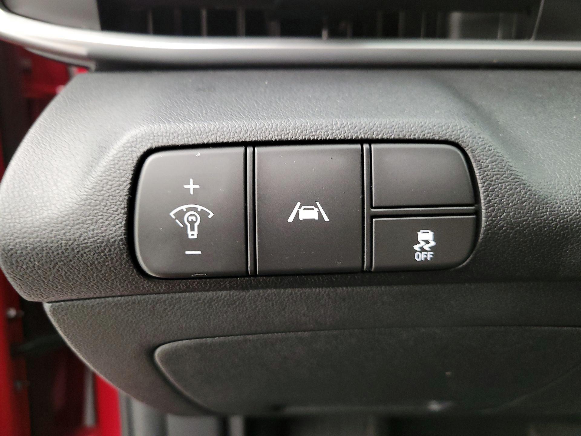 Thumbnail: 2022 Hyundai Elantra - 11