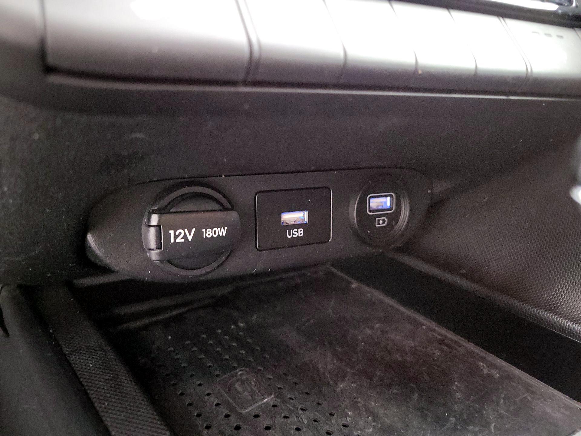 Thumbnail: 2022 Hyundai Elantra - 16