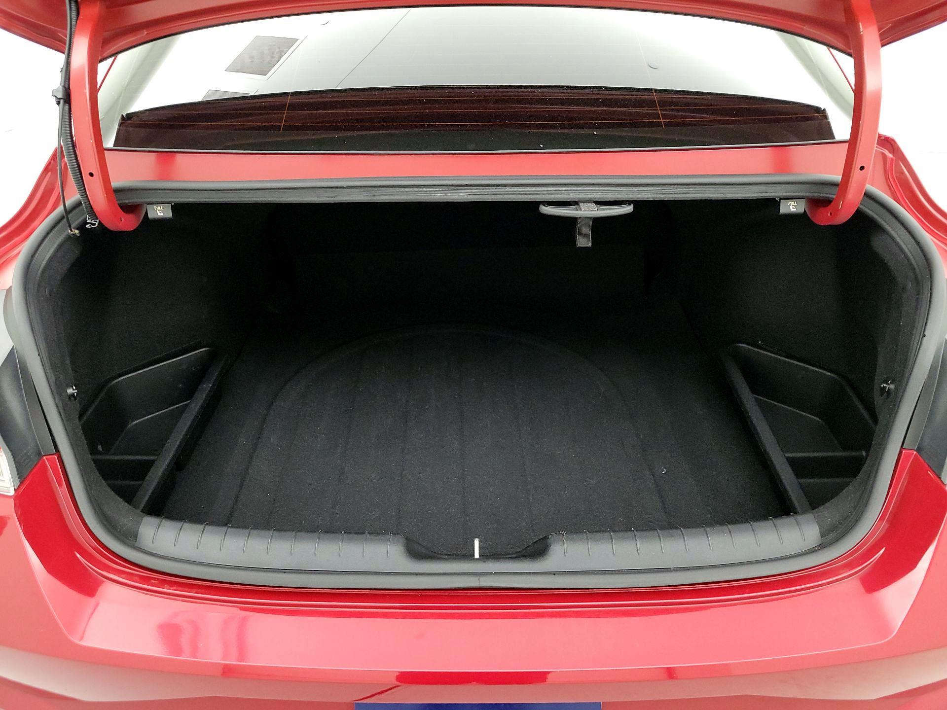 Thumbnail: 2022 Hyundai Elantra - 18