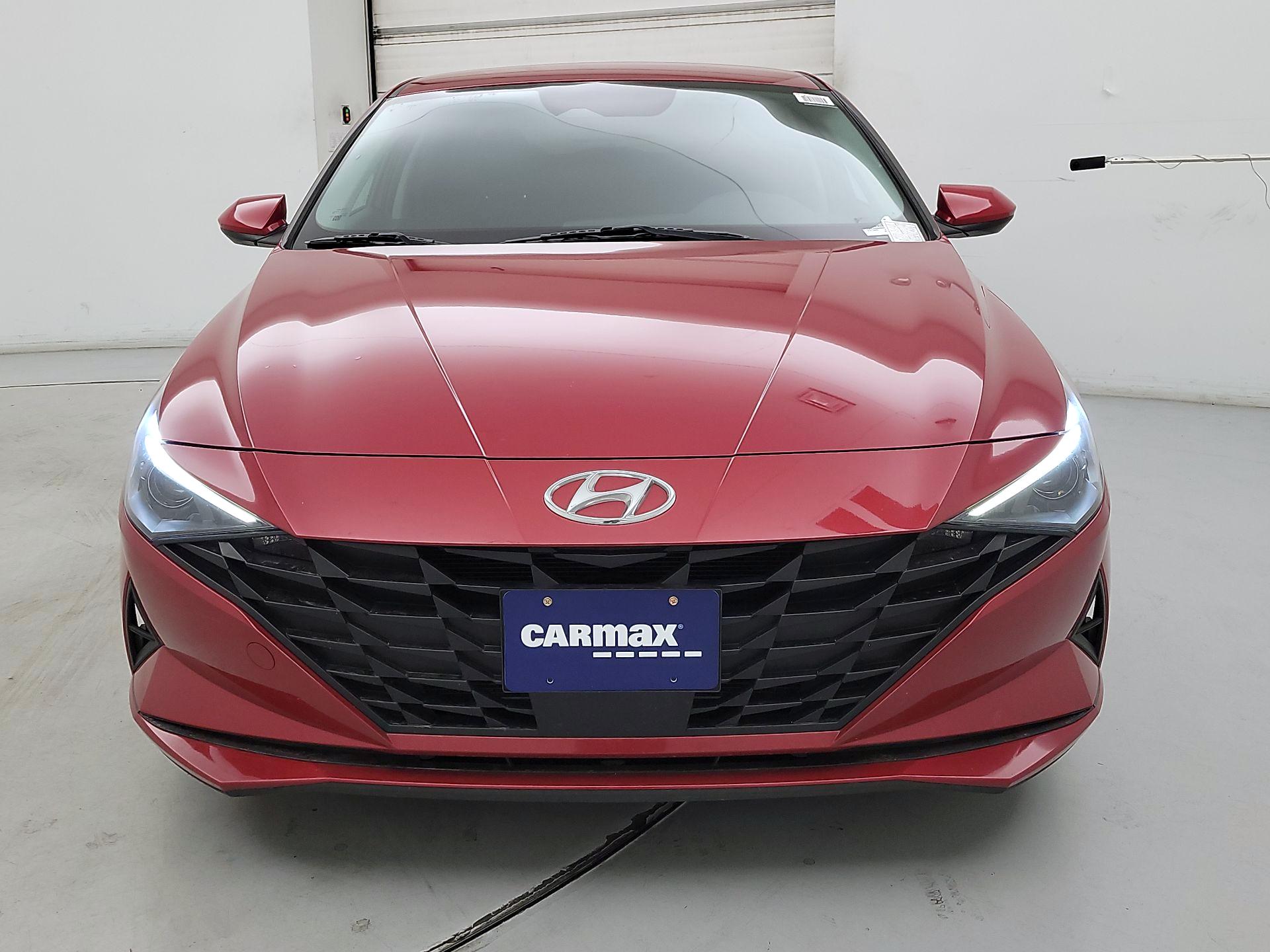 Thumbnail: 2022 Hyundai Elantra - 2