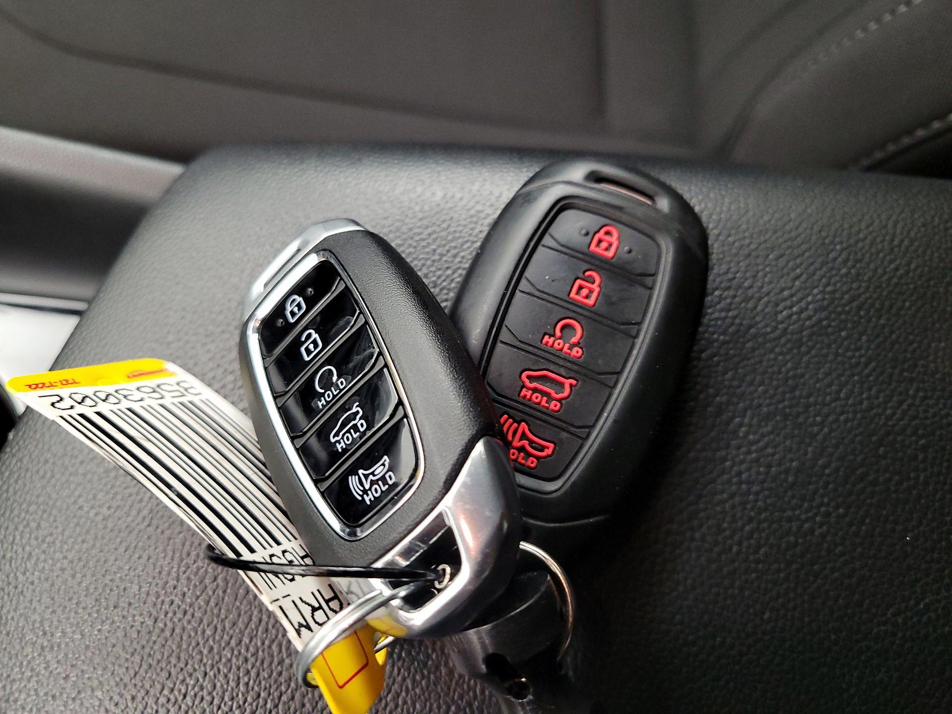 Thumbnail: 2022 Hyundai Elantra - 20