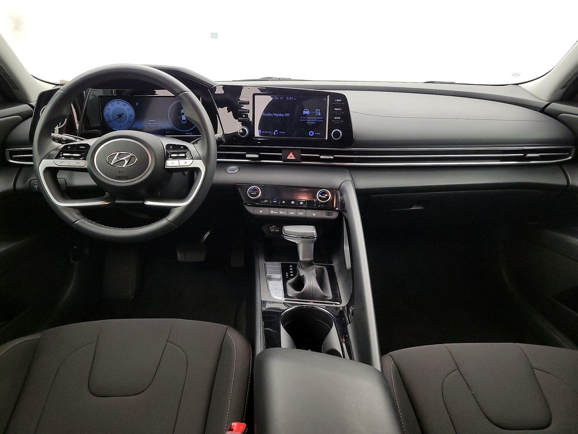 Thumbnail: 2022 Hyundai Elantra - 8