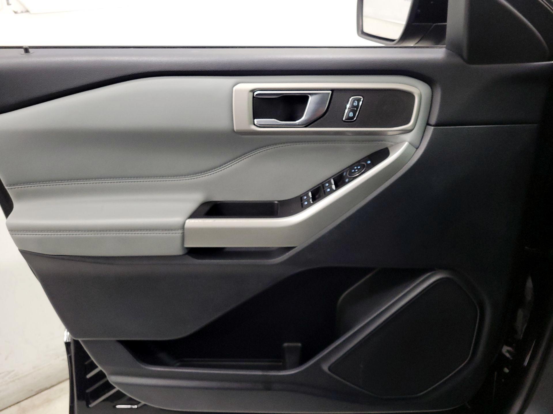 Thumbnail: 2022 Ford Explorer - 12