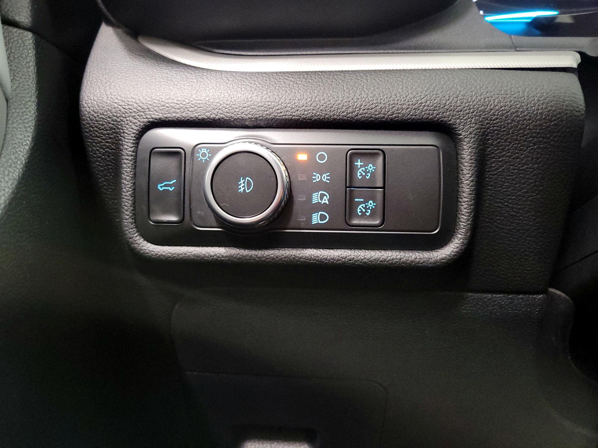 Thumbnail: 2022 Ford Explorer - 13