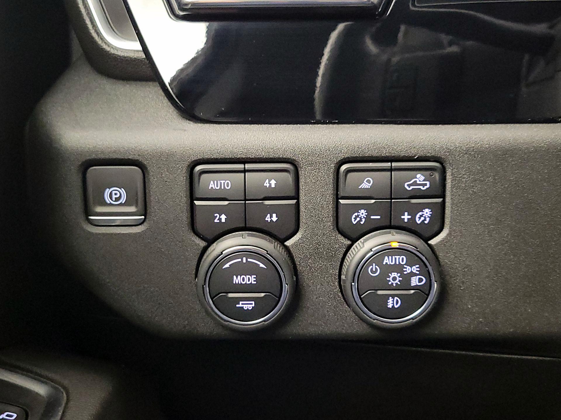 Thumbnail: 2023 Chevrolet Silverado 1500 - 13