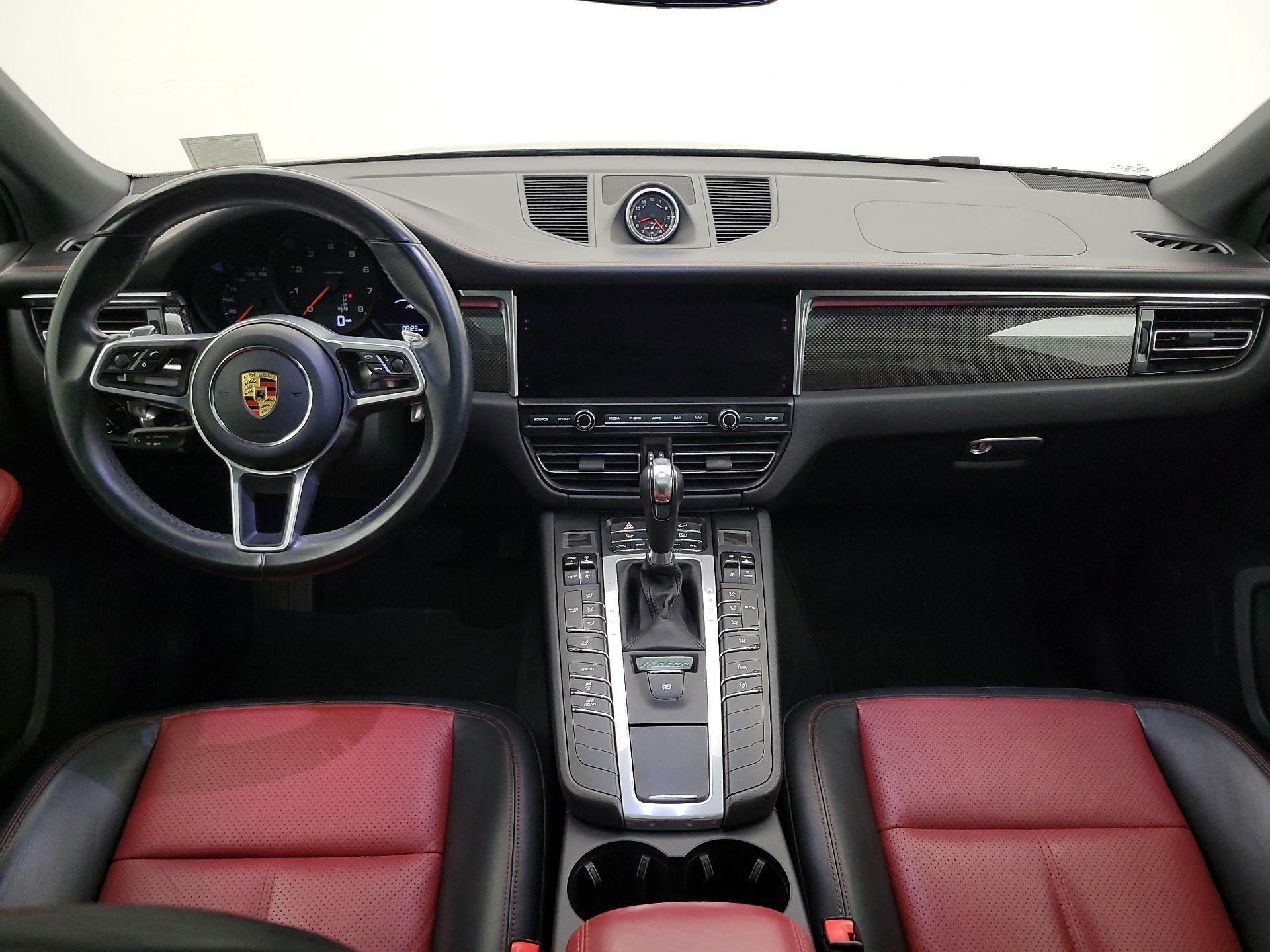 Thumbnail: 2021 Porsche Macan - 9