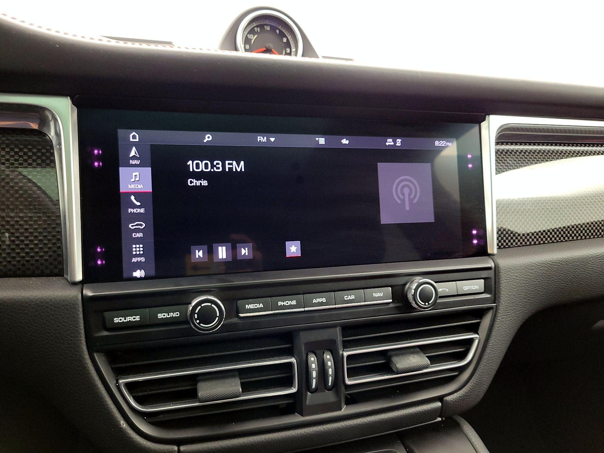 Thumbnail: 2021 Porsche Macan - 16