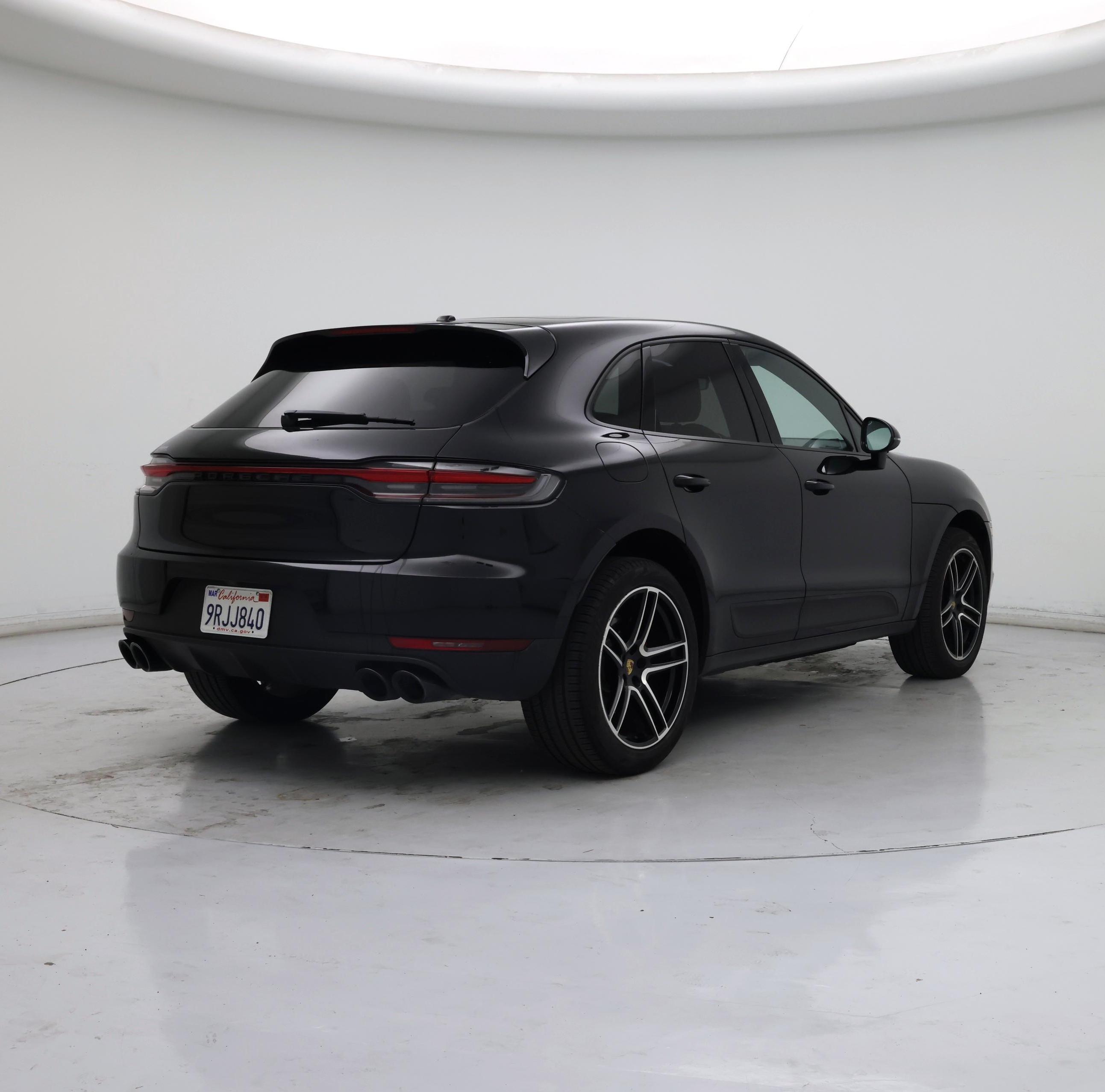 Thumbnail: 2021 Porsche Macan - 8