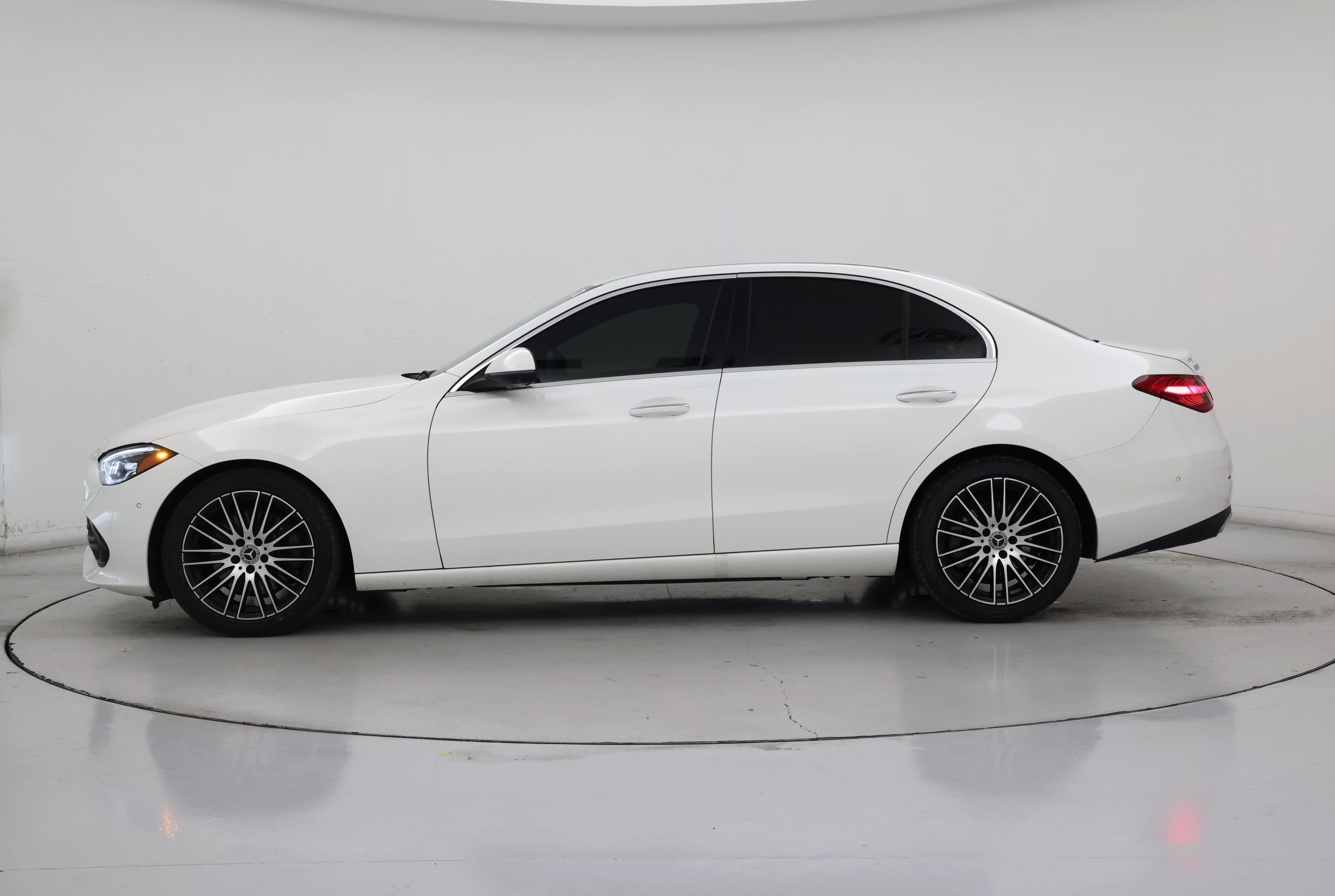 Thumbnail: 2023 Mercedes-Benz C-Class - 3