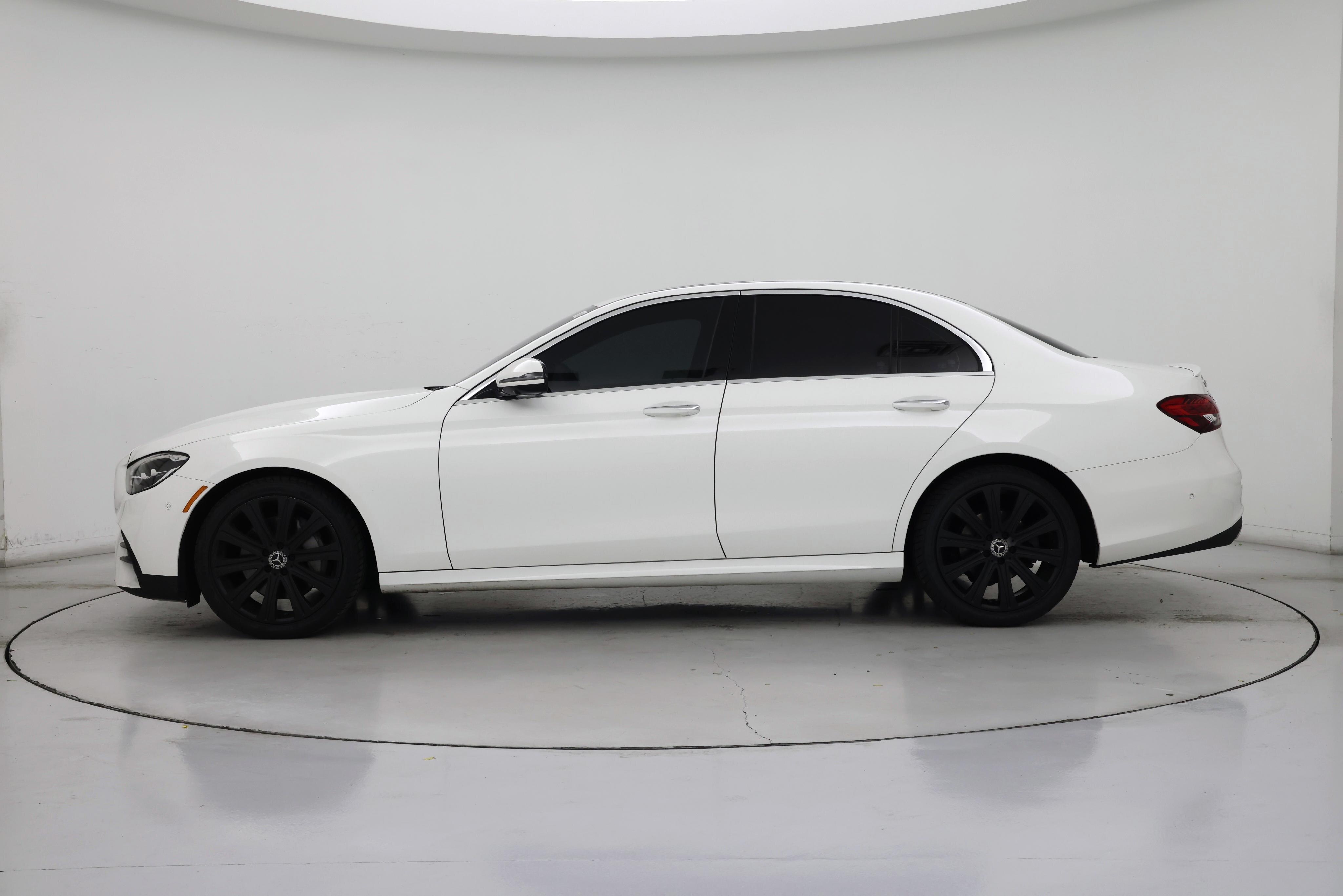 Thumbnail: 2022 Mercedes-Benz E-Class - 3