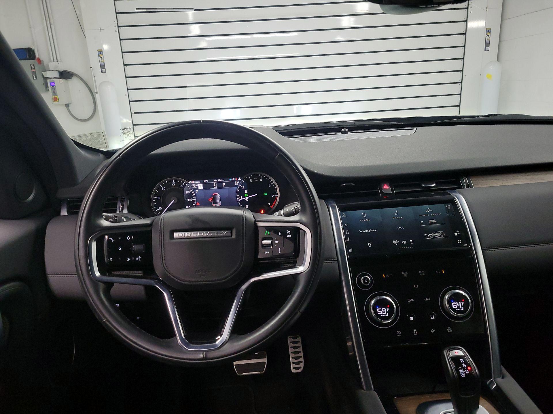 Thumbnail: 2023 Land Rover Discovery Sport - 10