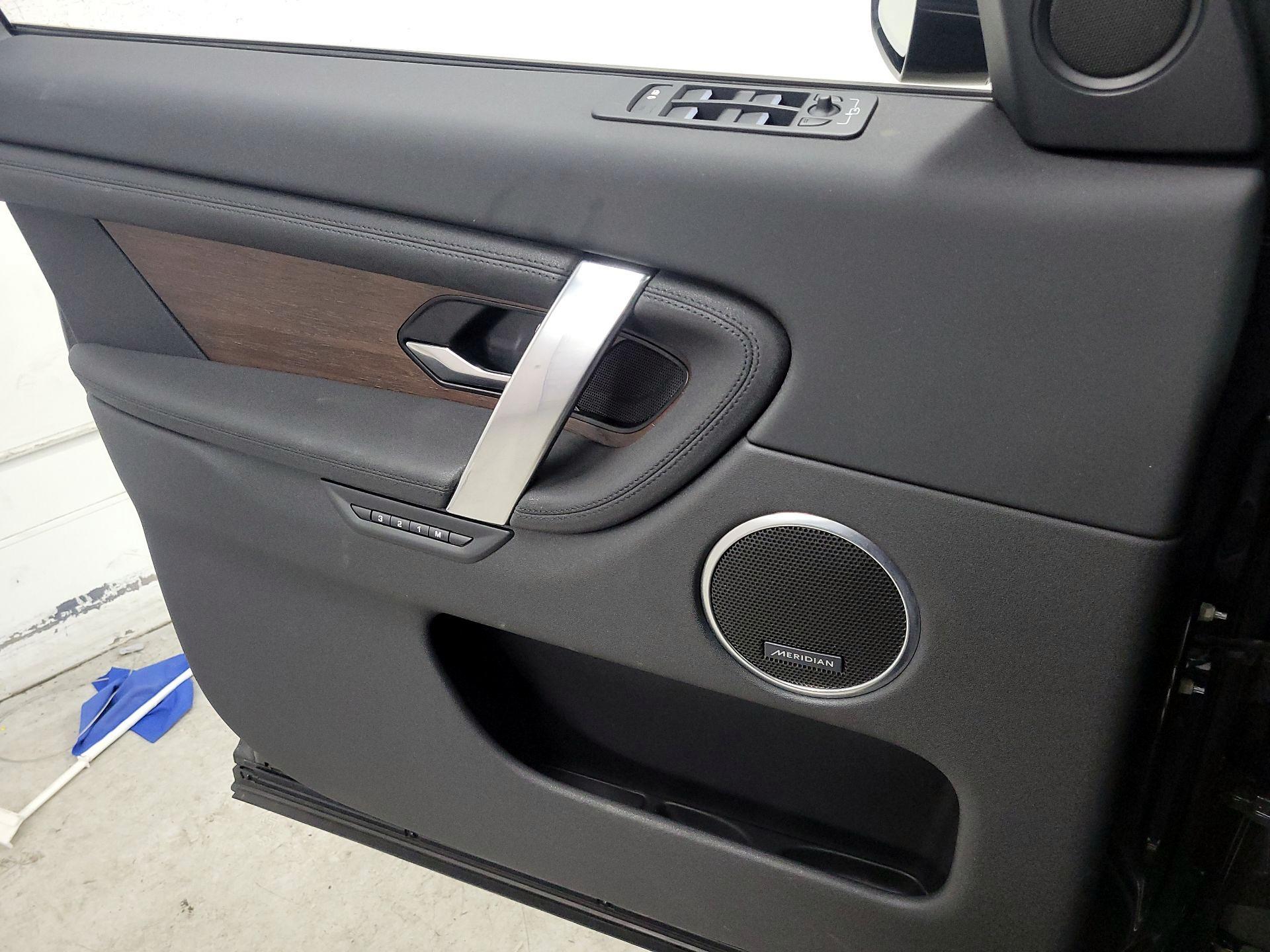 Thumbnail: 2023 Land Rover Discovery Sport - 12