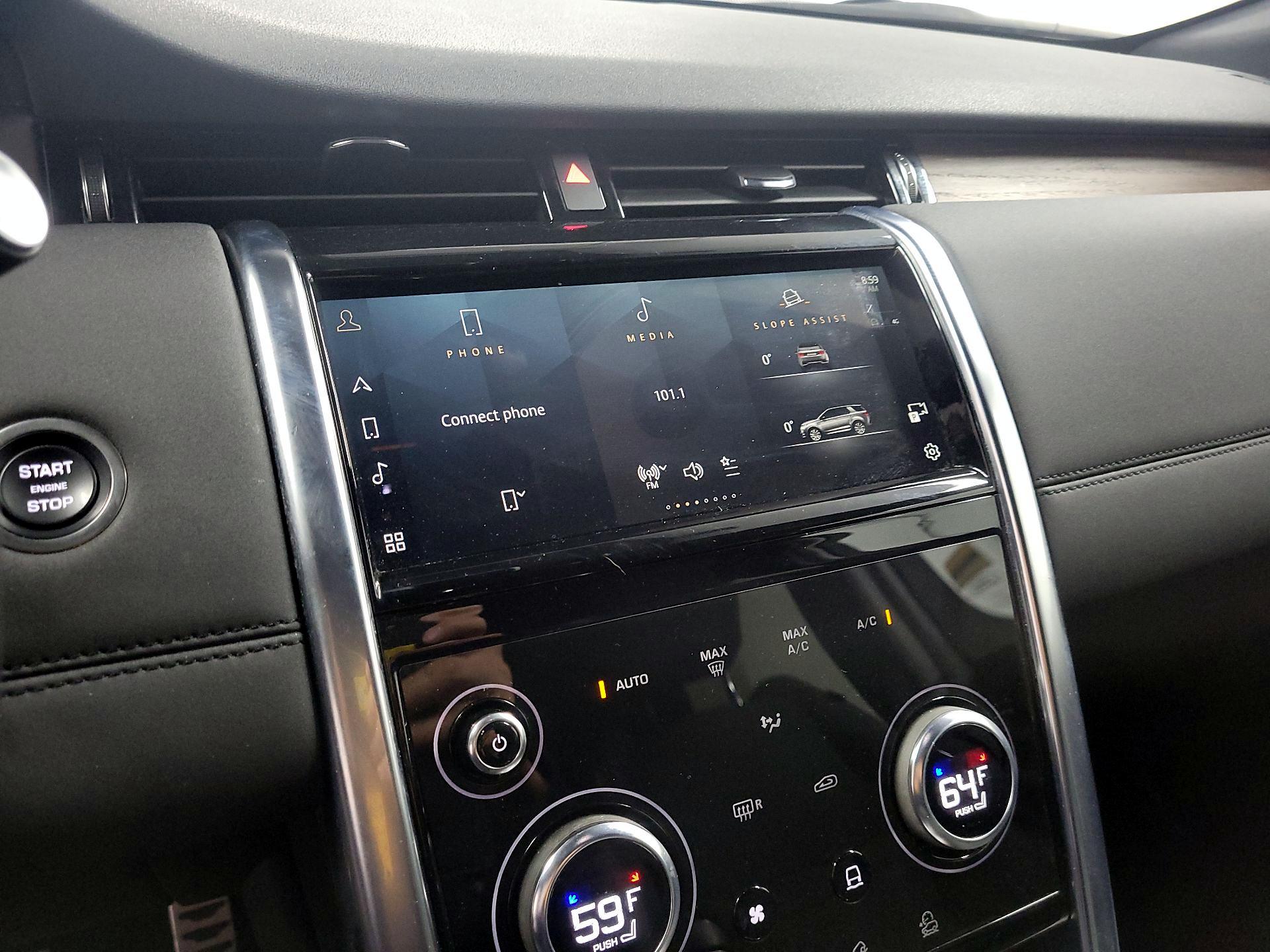 Thumbnail: 2023 Land Rover Discovery Sport - 15