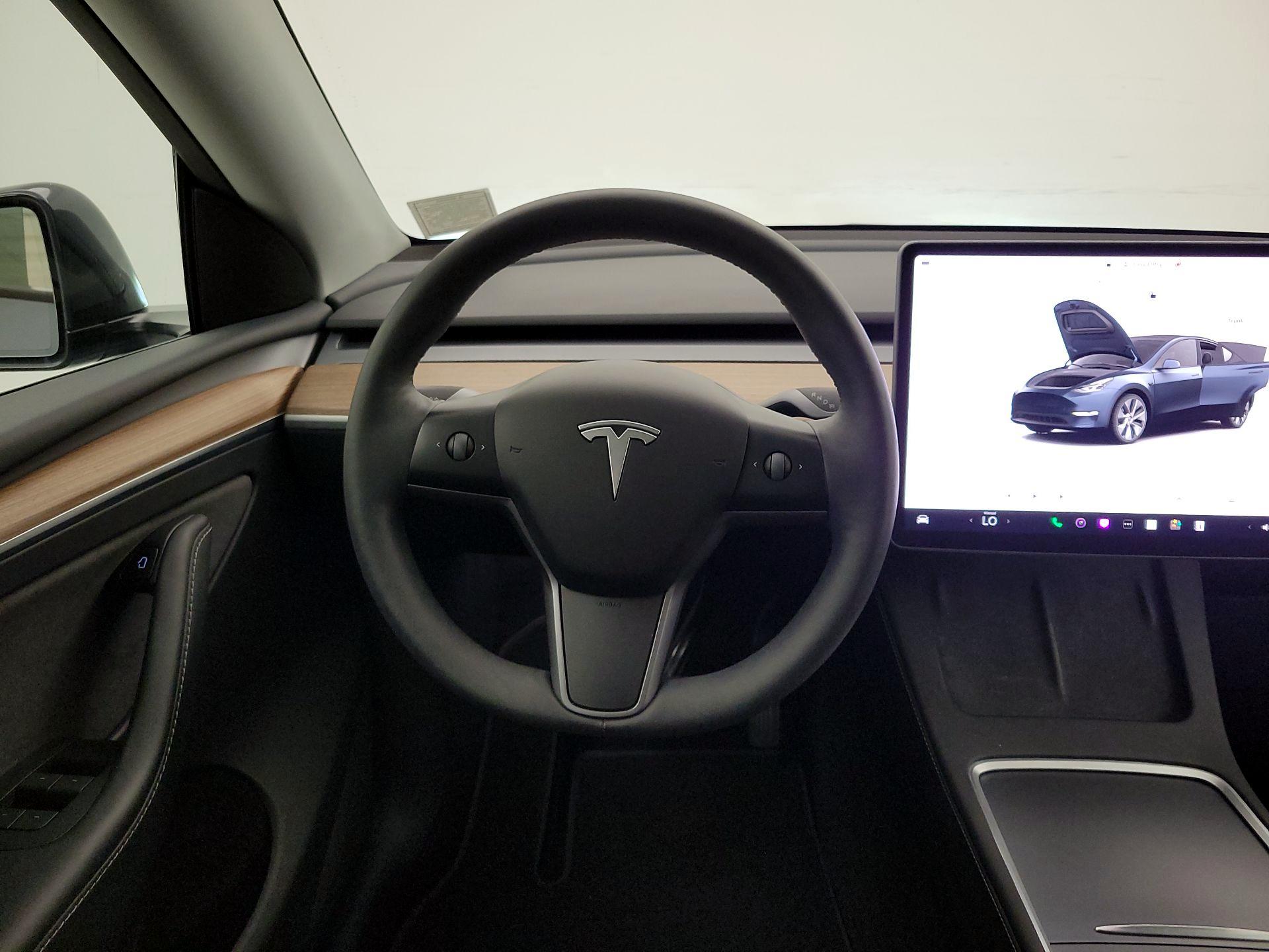 Thumbnail: 2024 Tesla Model Y - 10