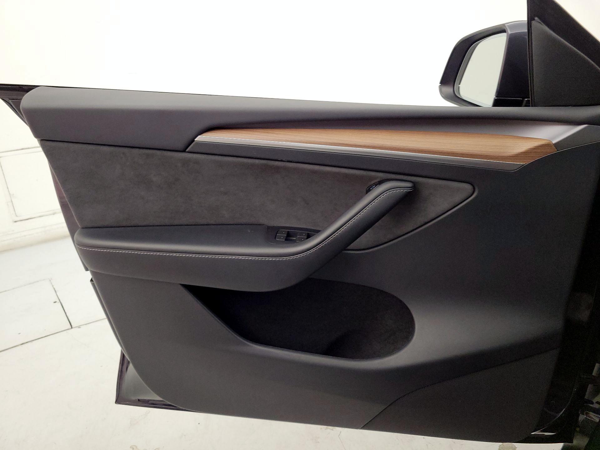 Thumbnail: 2024 Tesla Model Y - 12