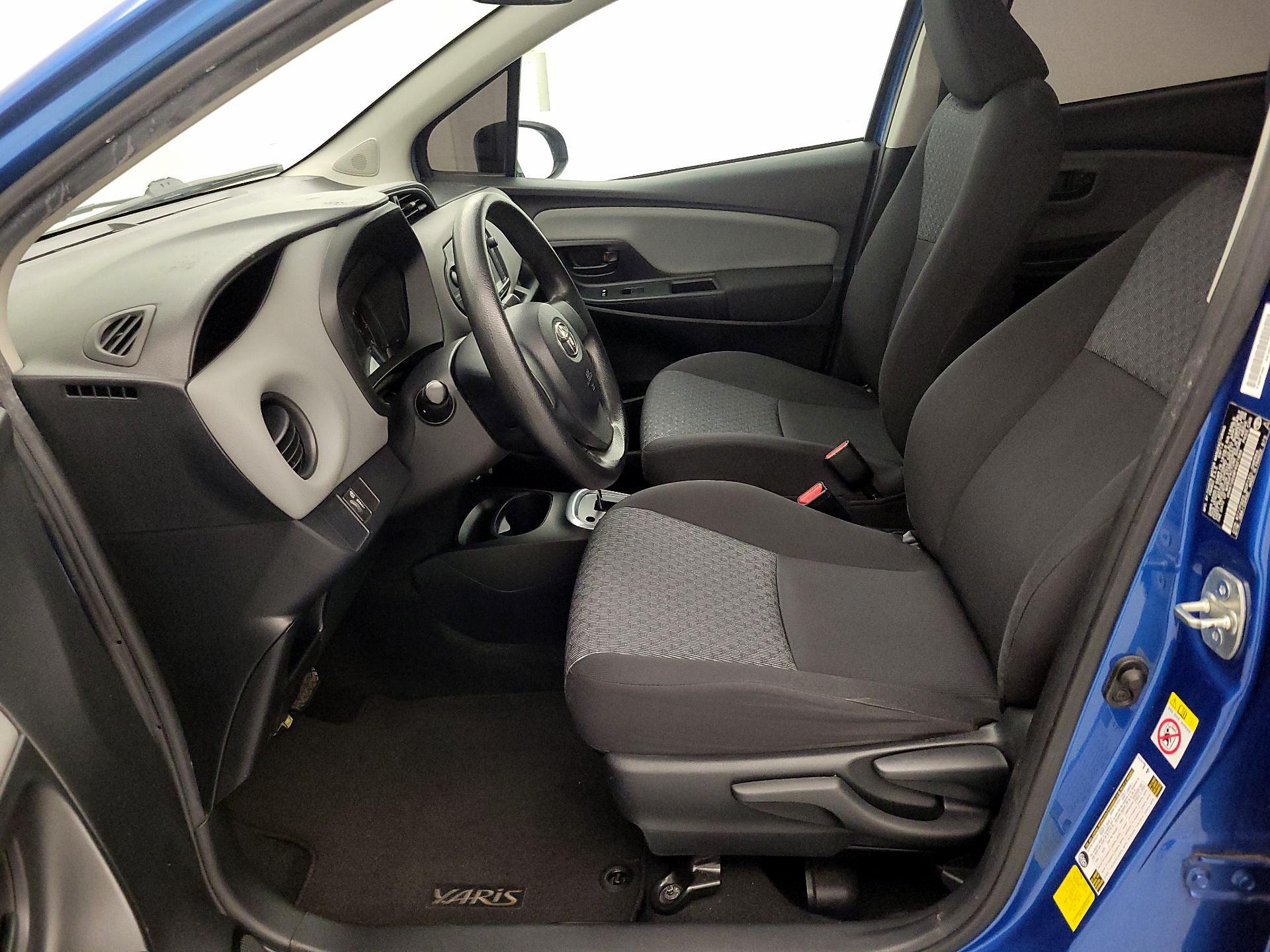 Thumbnail: 2015 Toyota Yaris - 11