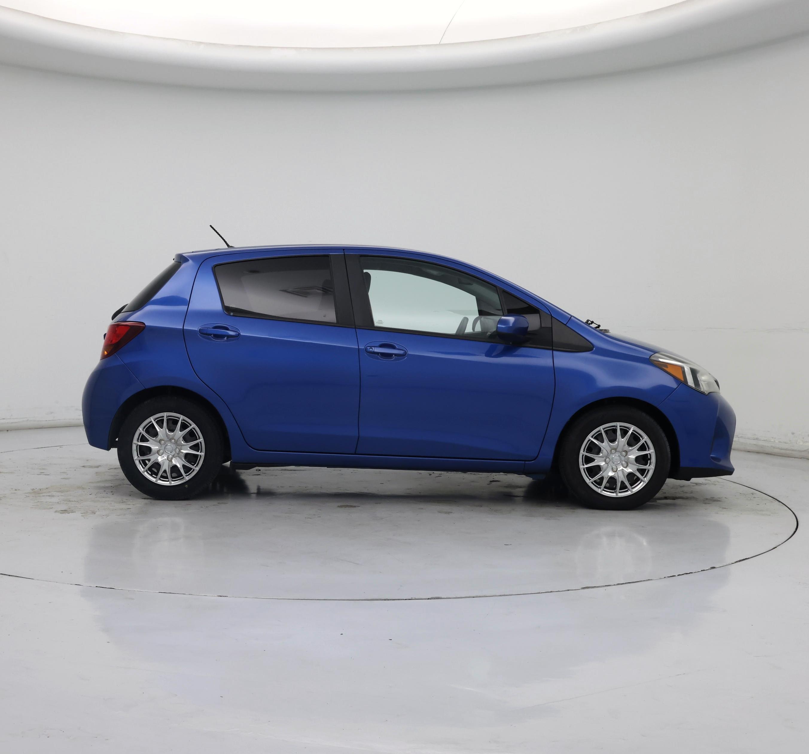 Thumbnail: 2015 Toyota Yaris - 7