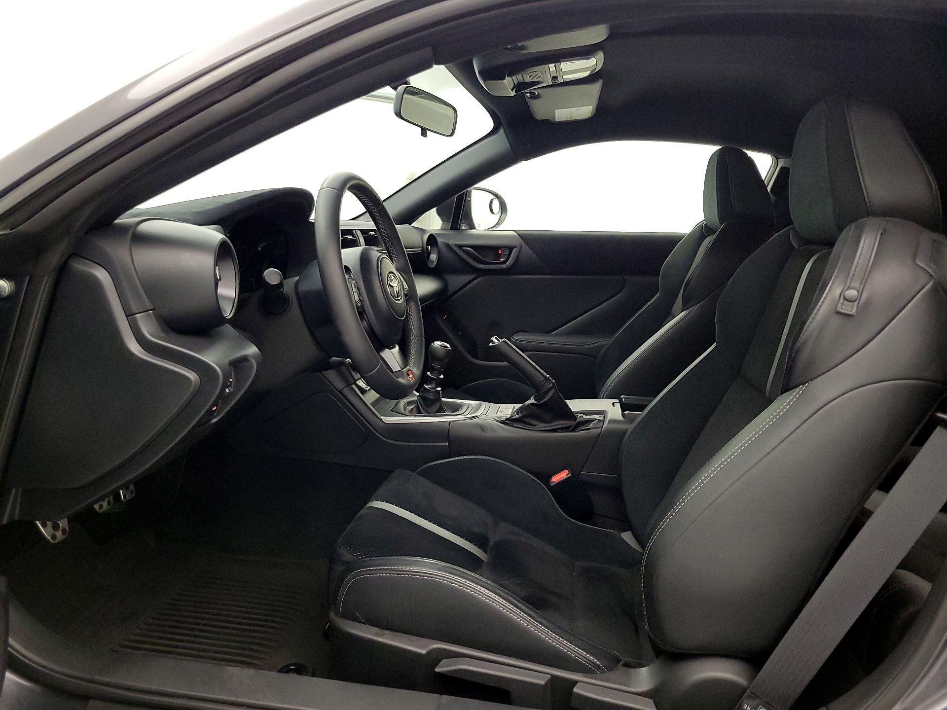 Thumbnail: 2023 Toyota GR86 - 11