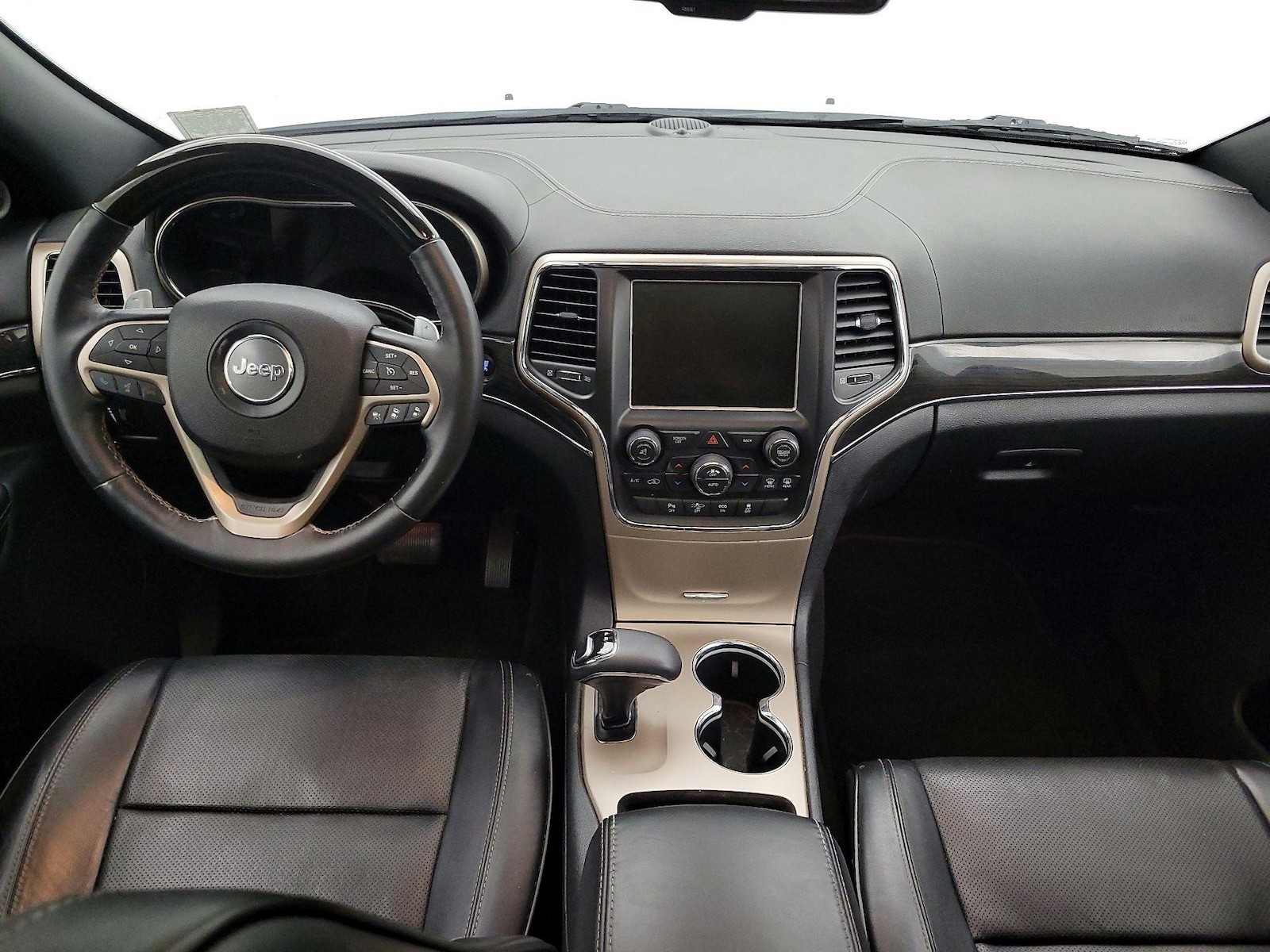 2015 Jeep Grand Cherokee Overland - Photo 10