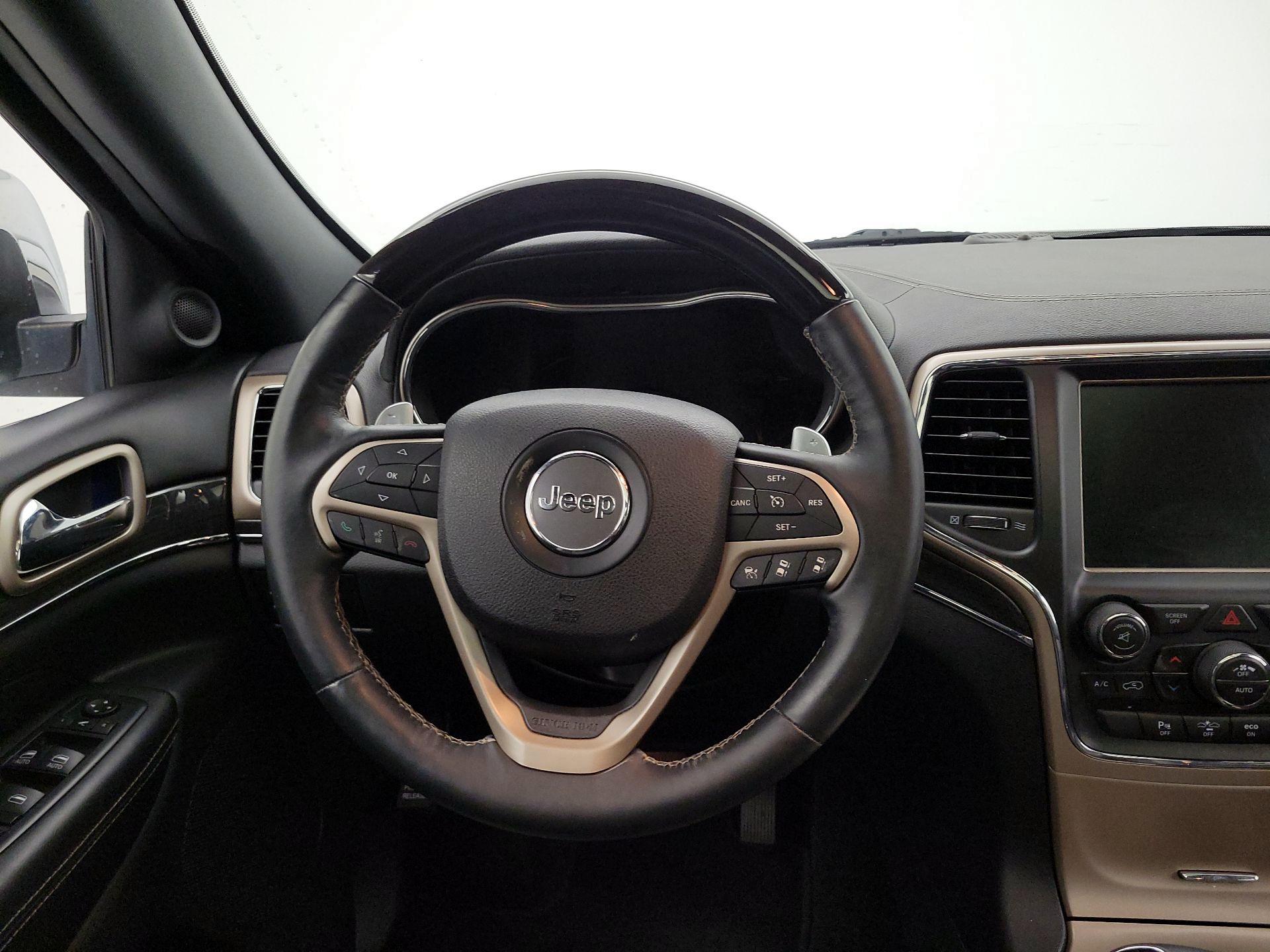 Thumbnail: 2015 Jeep Grand Cherokee - 10