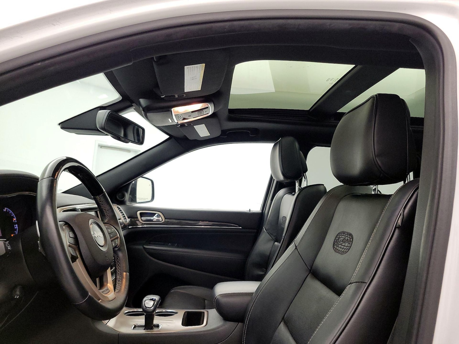2015 Jeep Grand Cherokee Overland - Photo 21