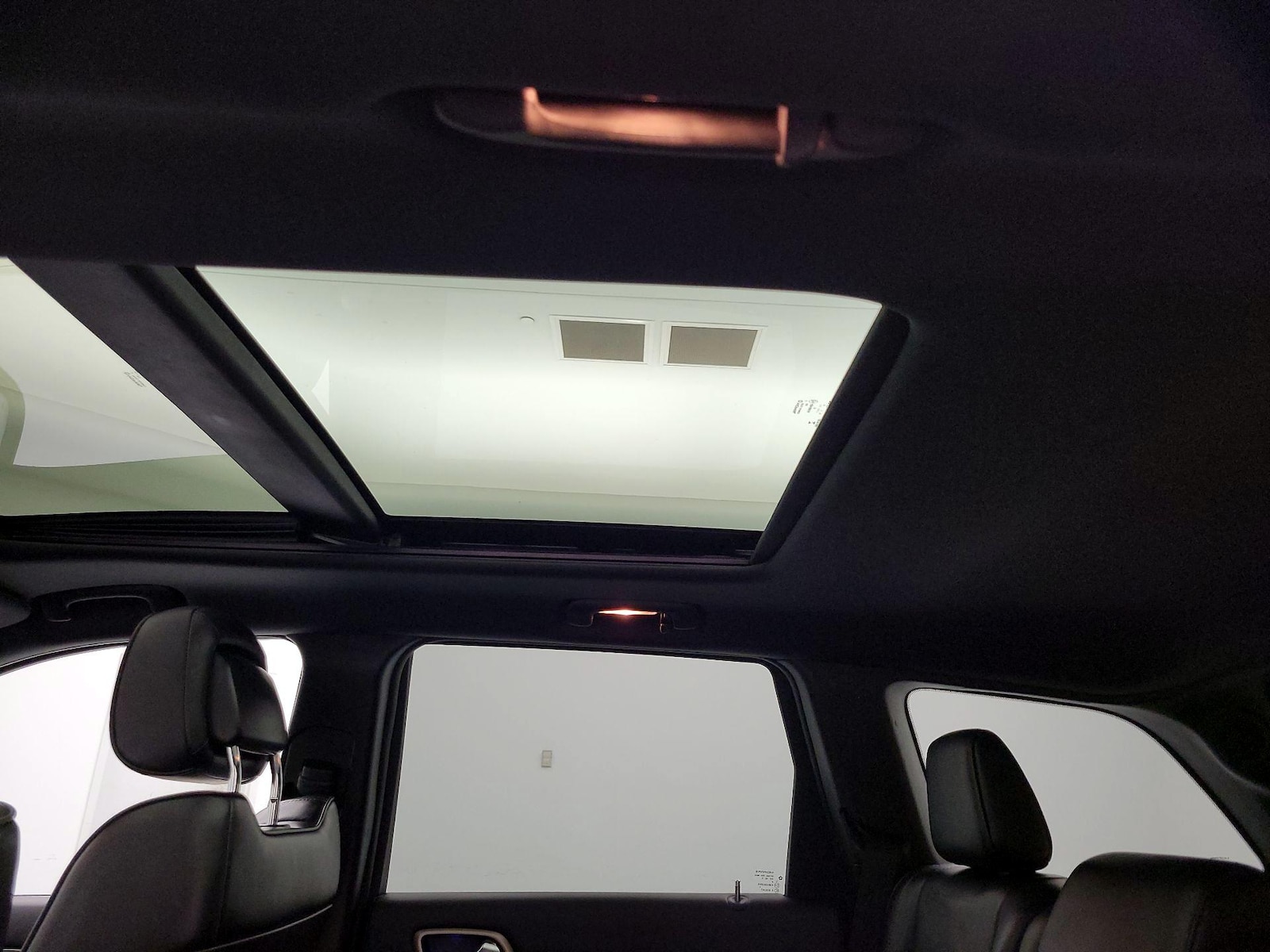 2015 Jeep Grand Cherokee Overland - Photo 25