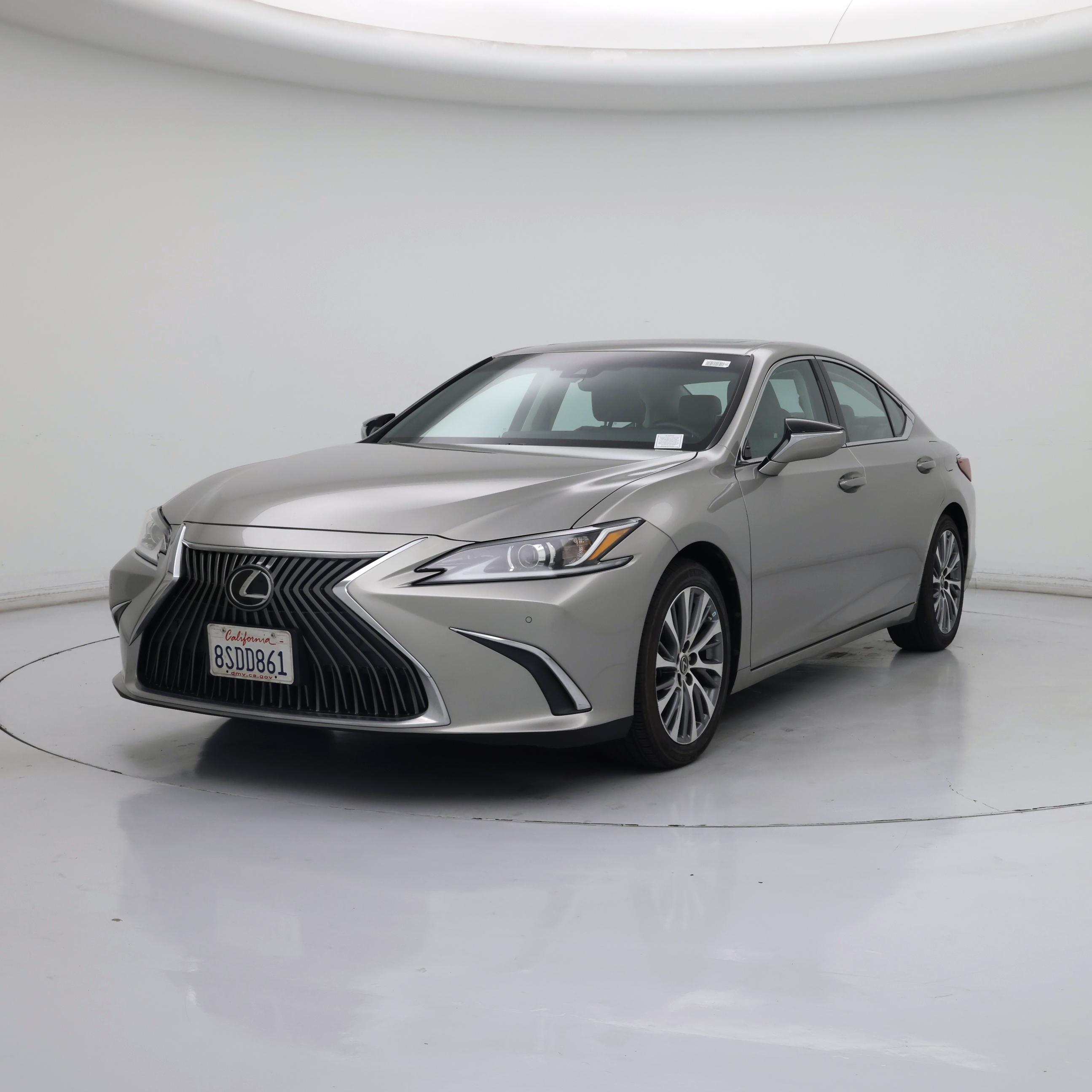 Thumbnail: 2020 Lexus ES - 4