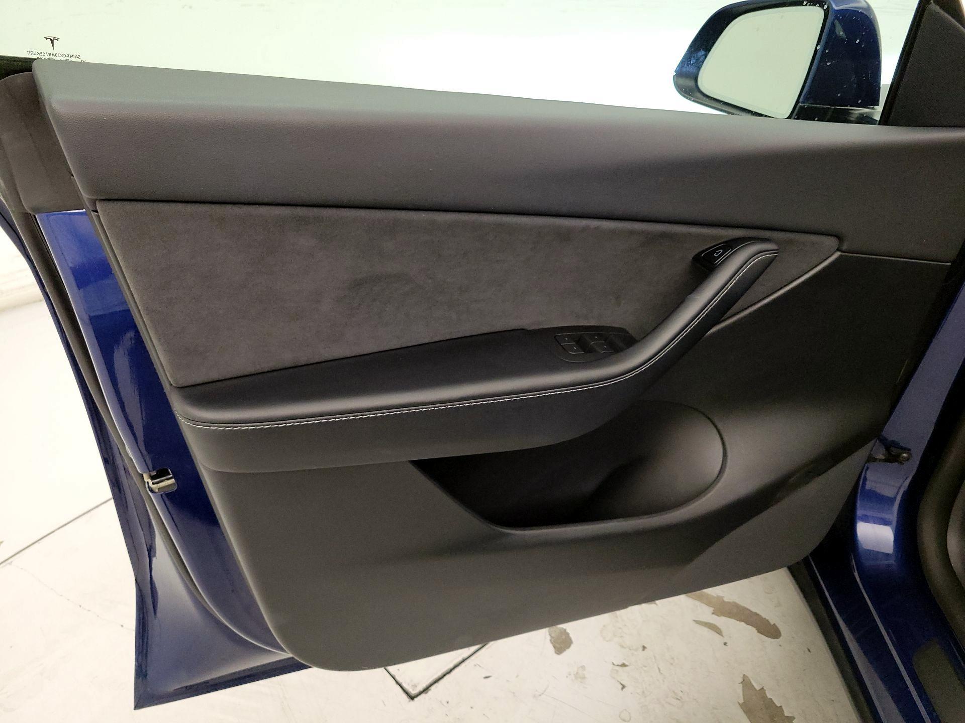 Thumbnail: 2021 Tesla Model Y - 12