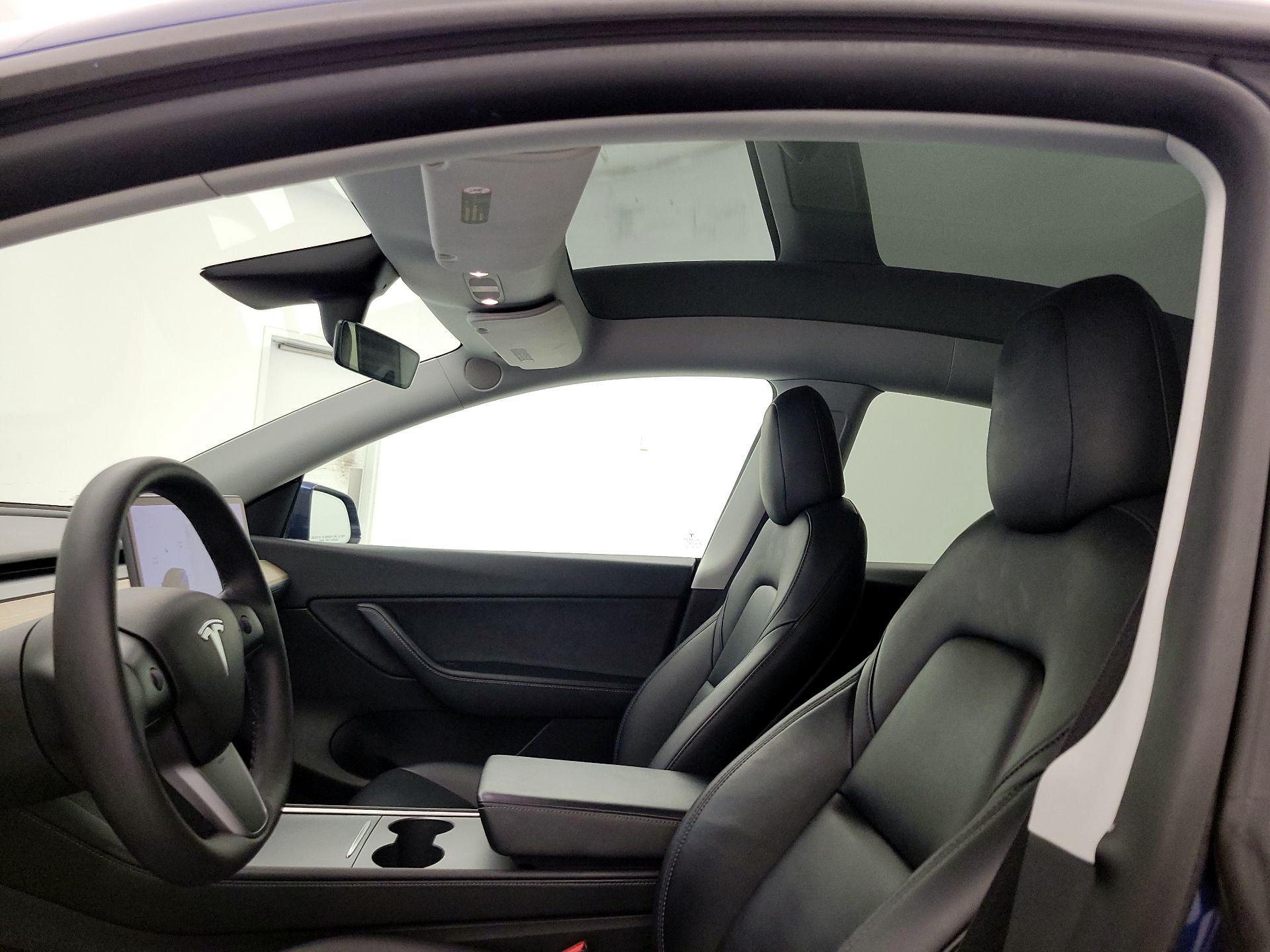 Thumbnail: 2021 Tesla Model Y - 19