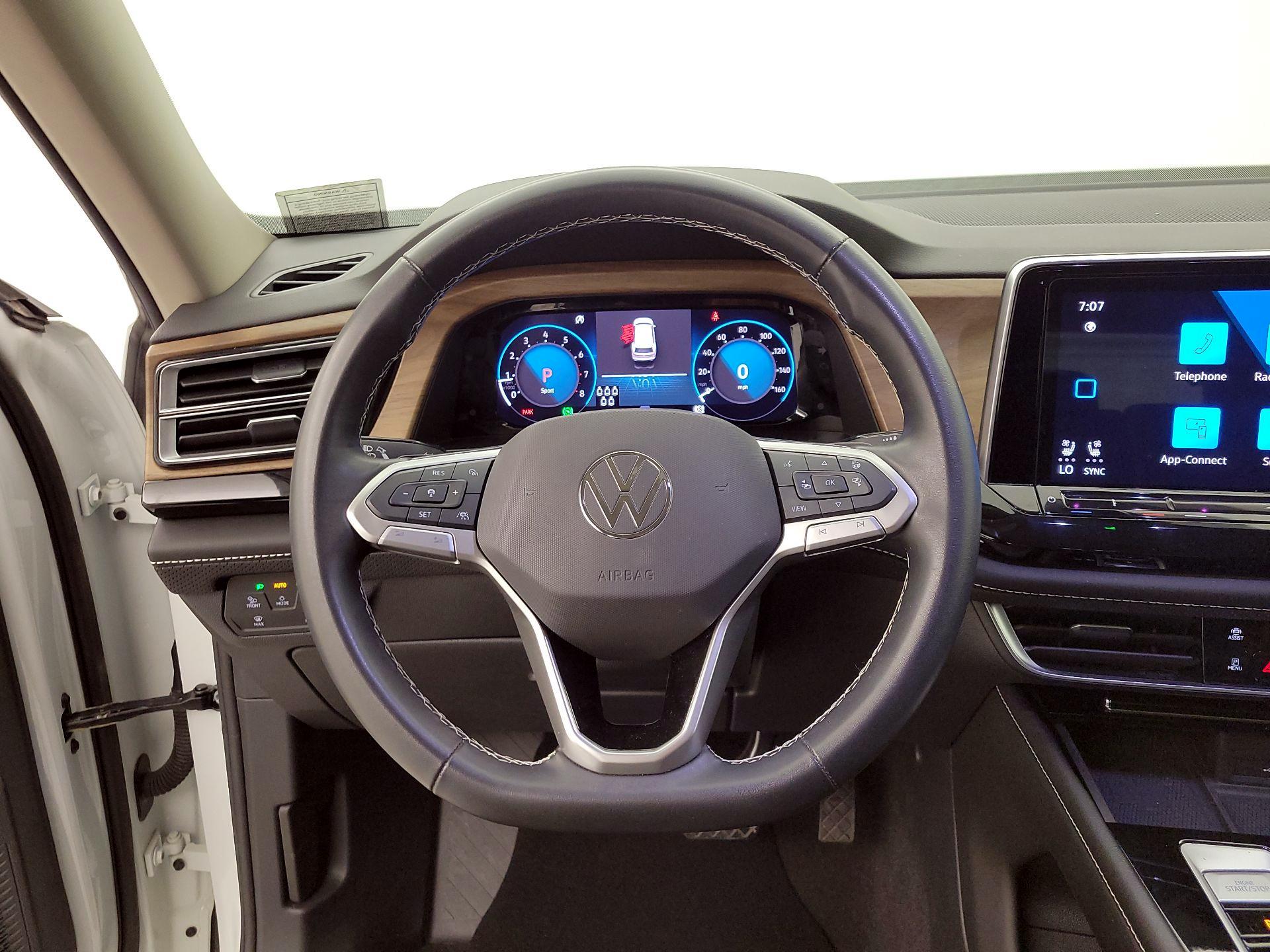 Thumbnail: 2024 Volkswagen Atlas - 10
