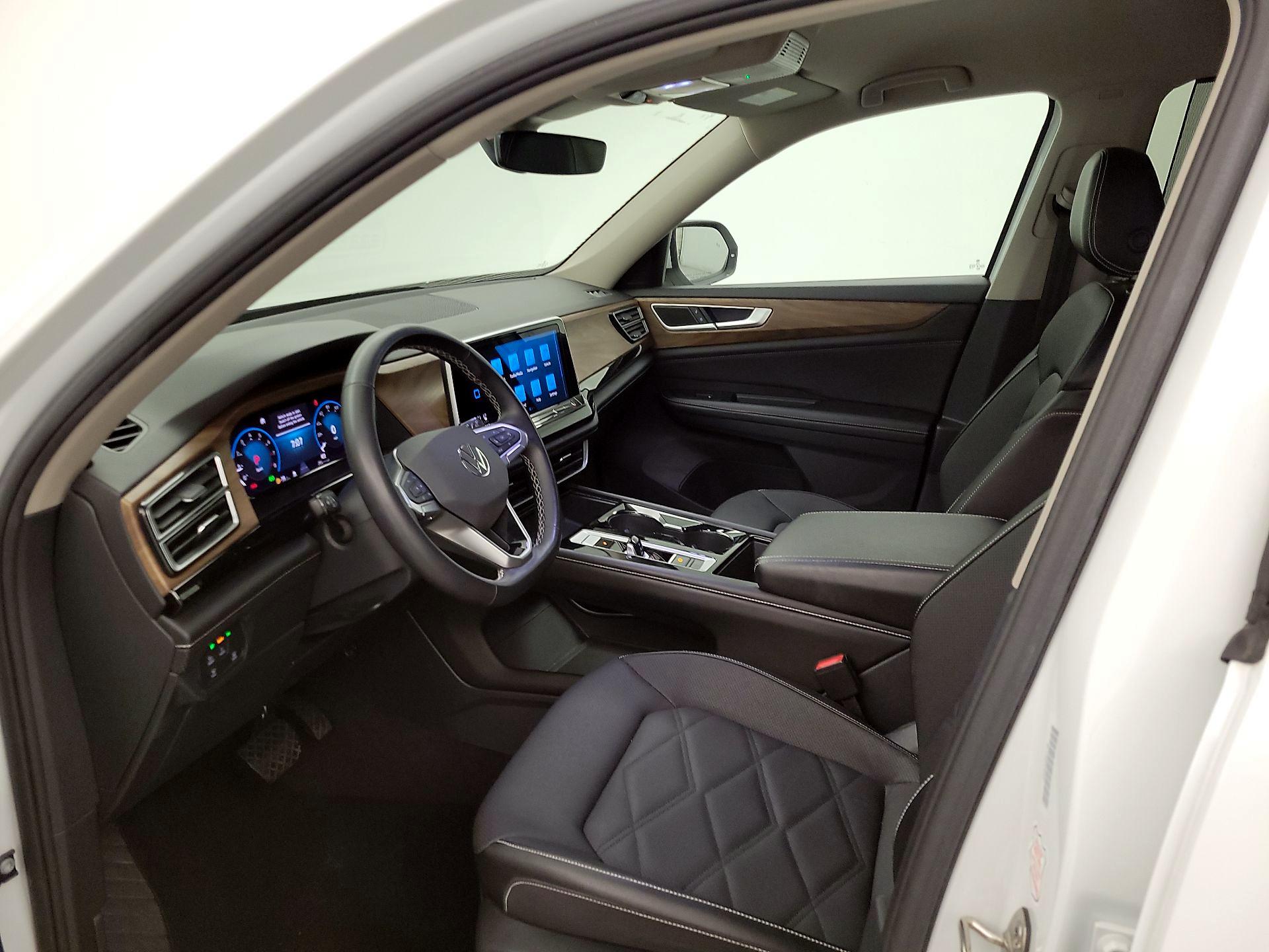 Thumbnail: 2024 Volkswagen Atlas - 11