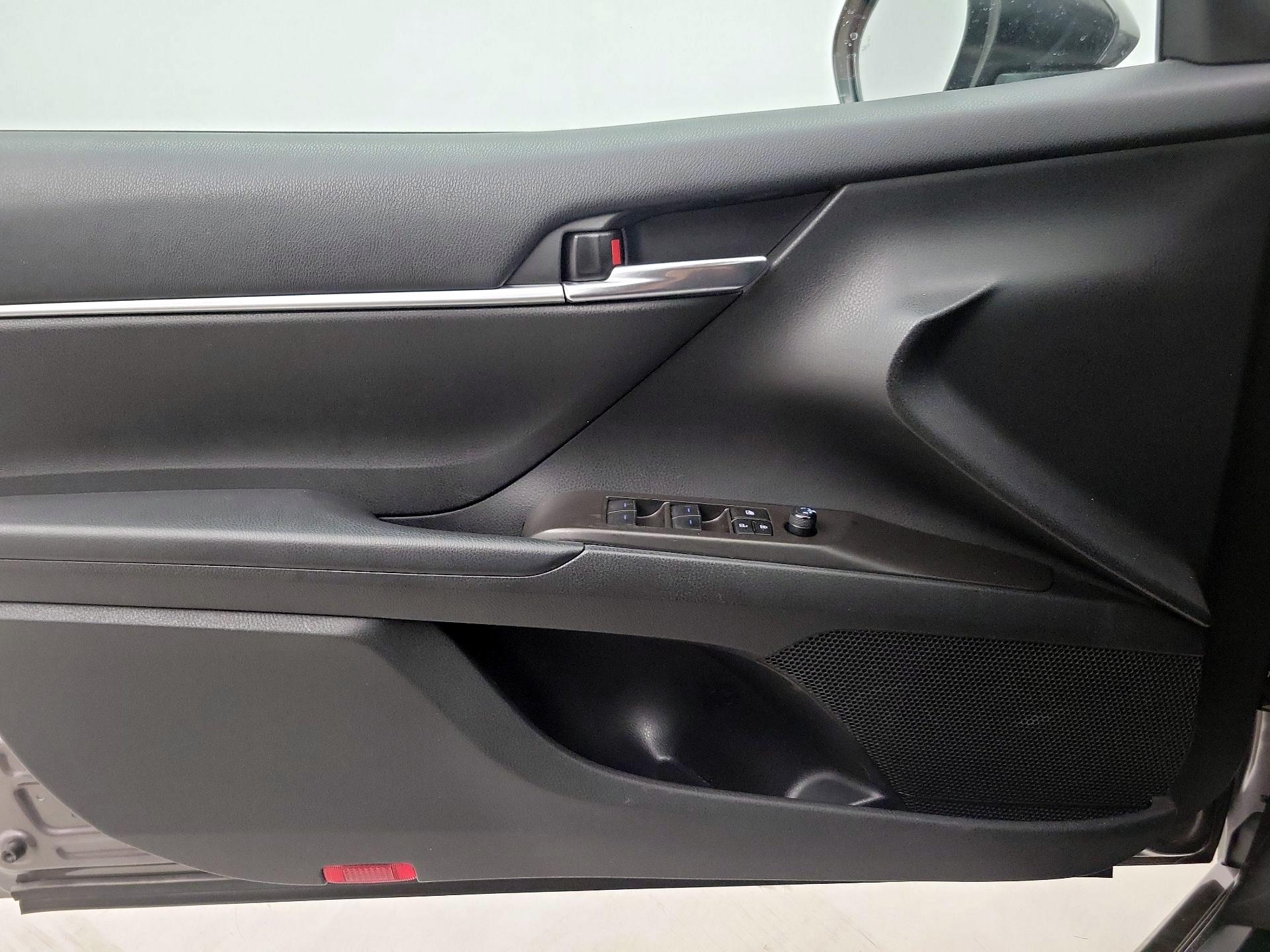 Thumbnail: 2023 Toyota Camry - 12