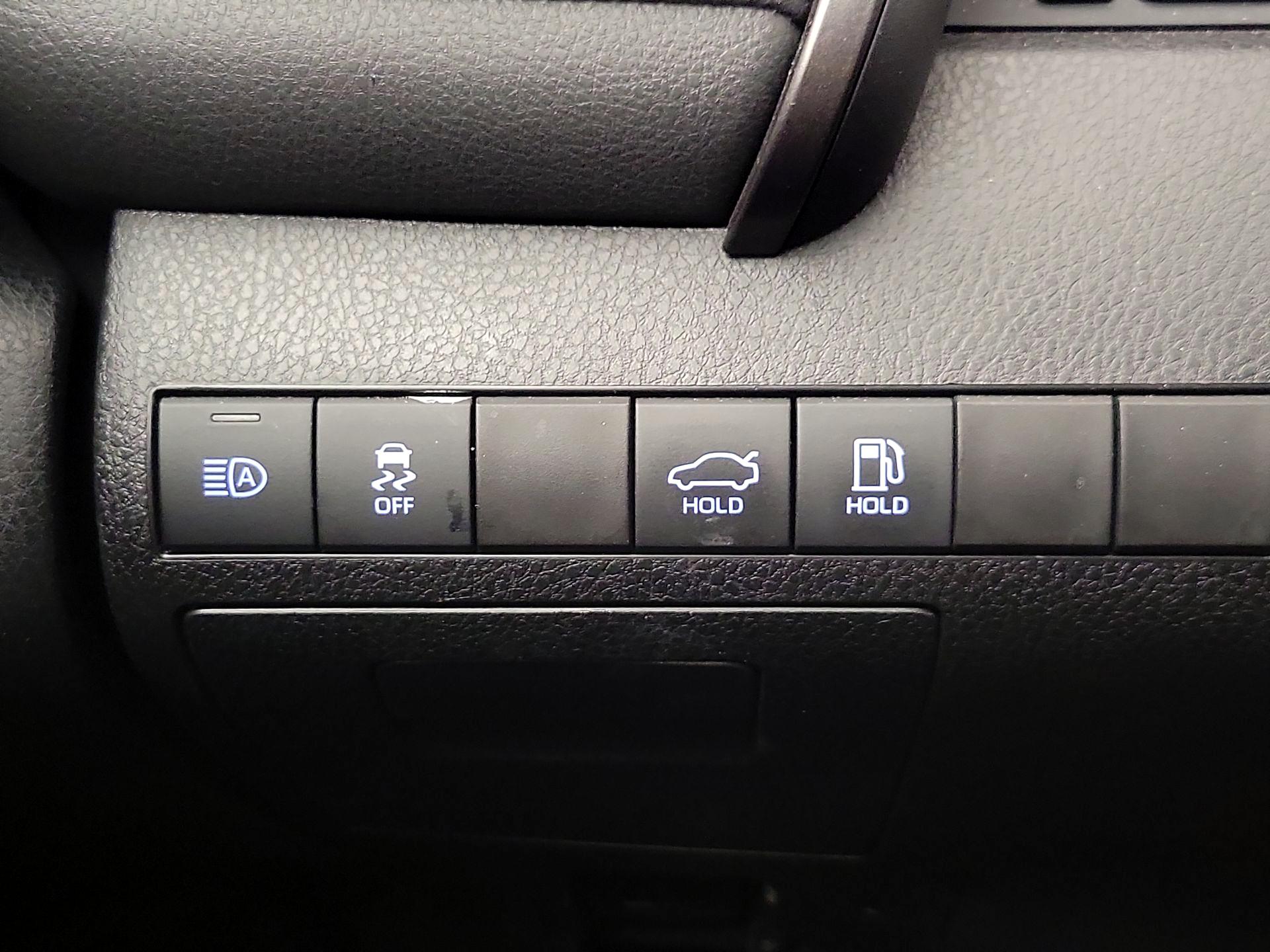 Thumbnail: 2023 Toyota Camry - 13