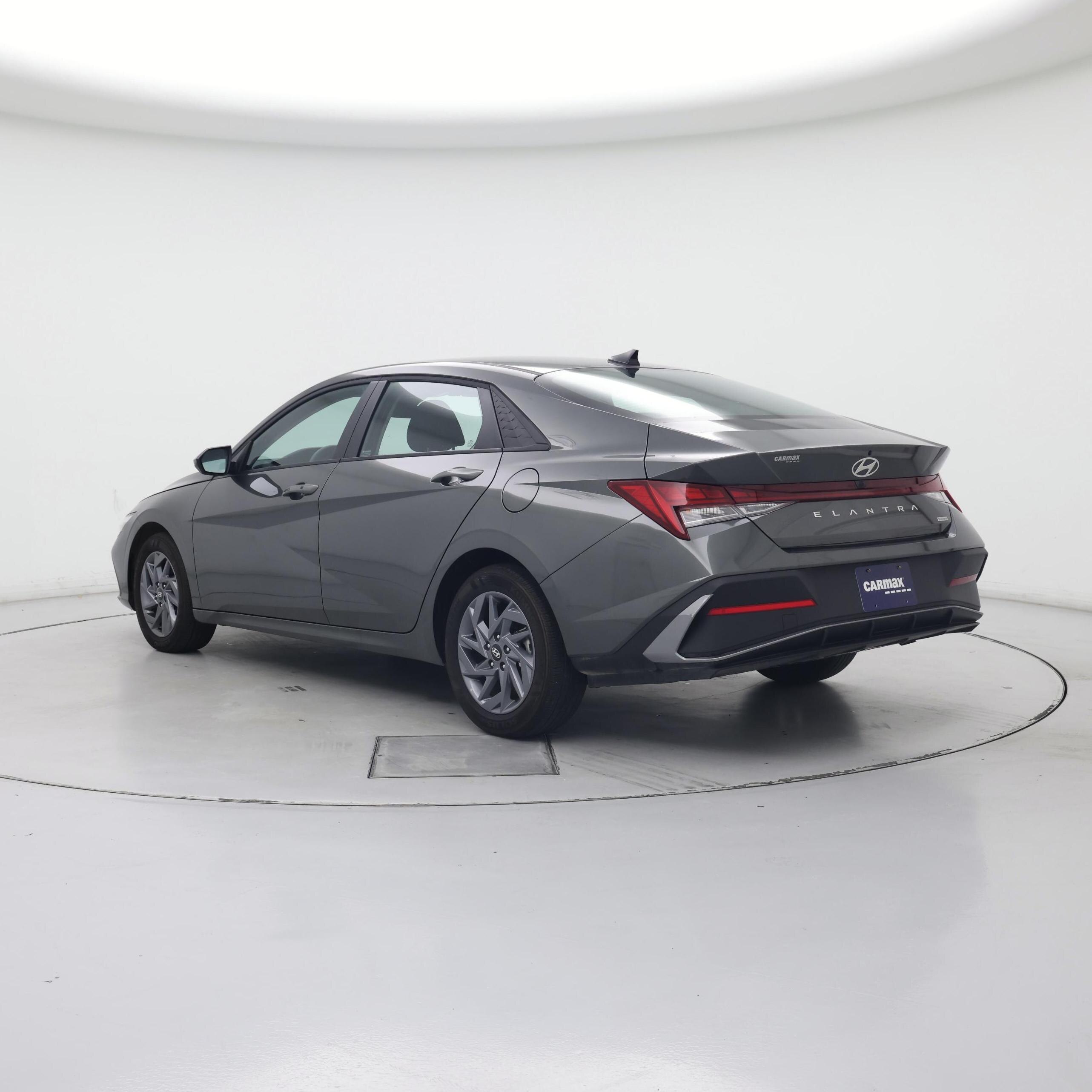 Thumbnail: 2025 Hyundai Elantra - 2