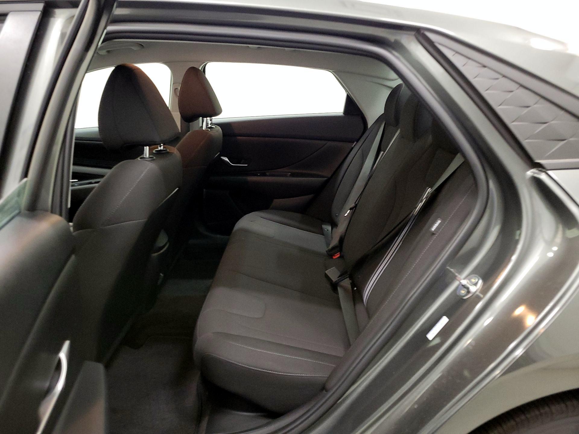 Thumbnail: 2025 Hyundai Elantra - 19