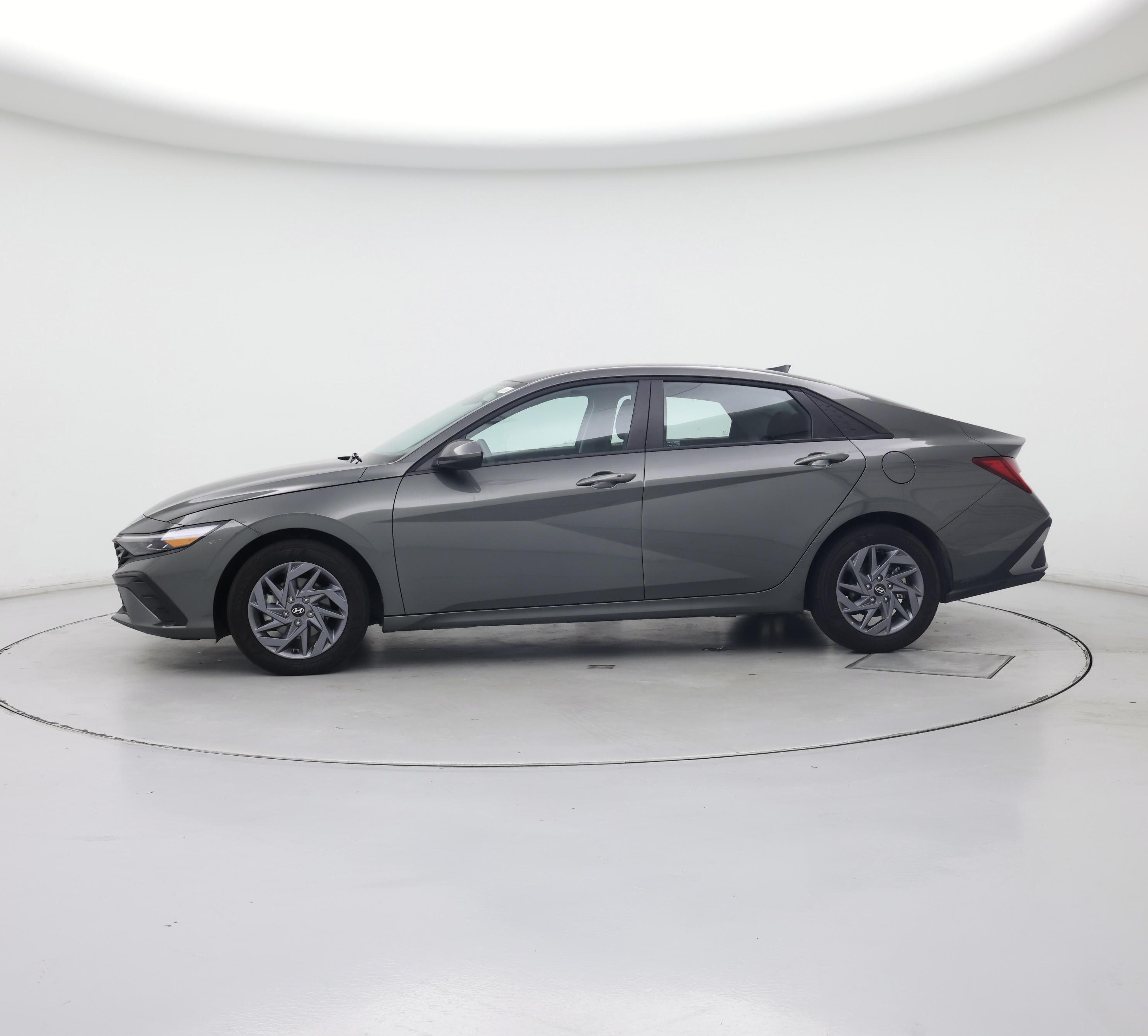 Thumbnail: 2025 Hyundai Elantra - 3