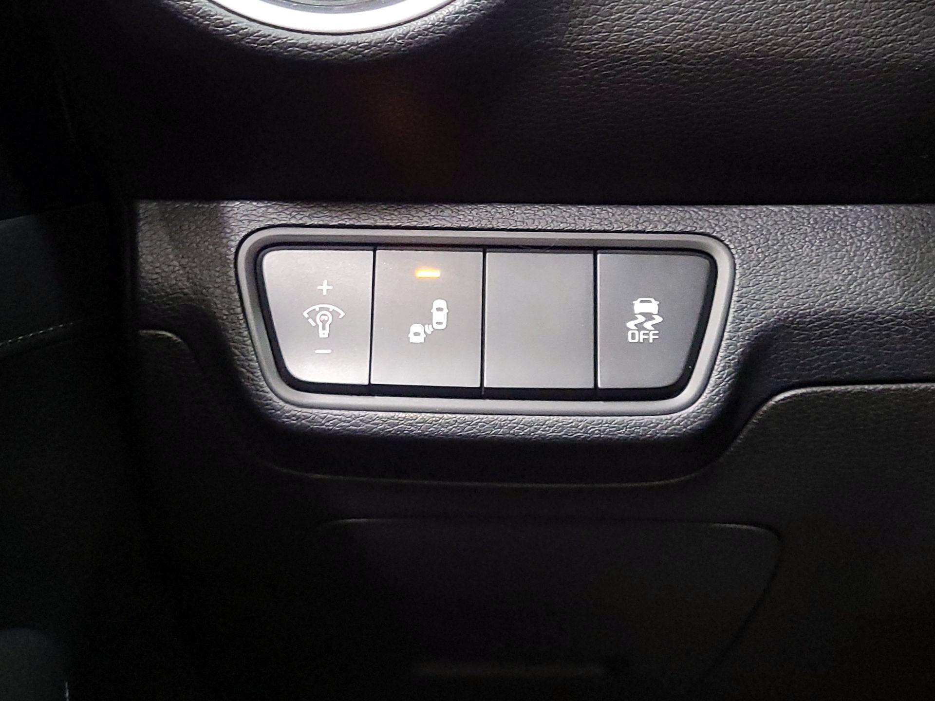 Thumbnail: 2023 Kia Forte - 13