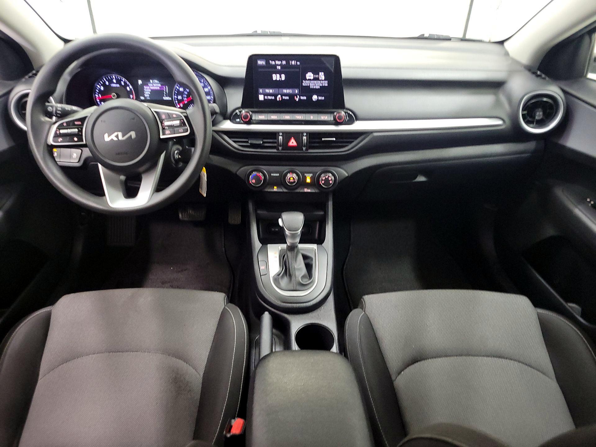 Thumbnail: 2024 Kia Forte - 9