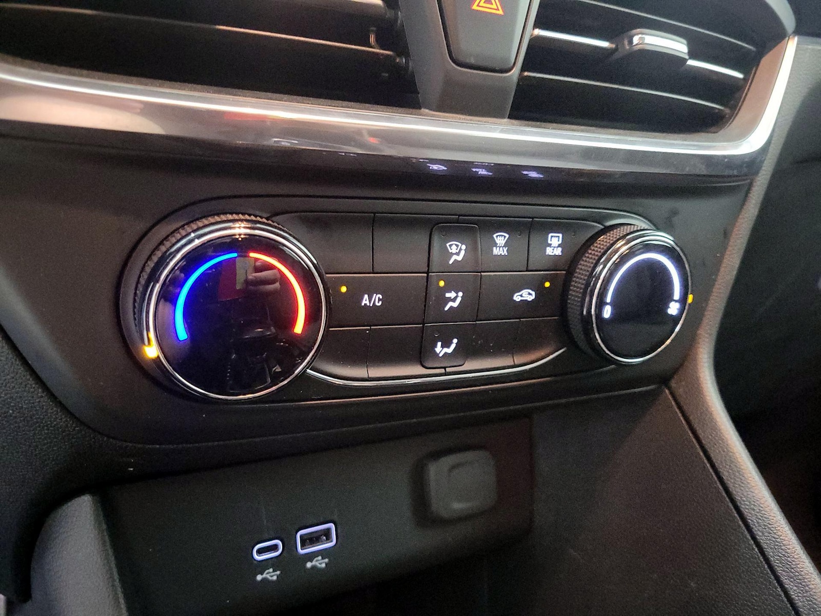 2024 Buick Encore GX Preferred - Photo 17
