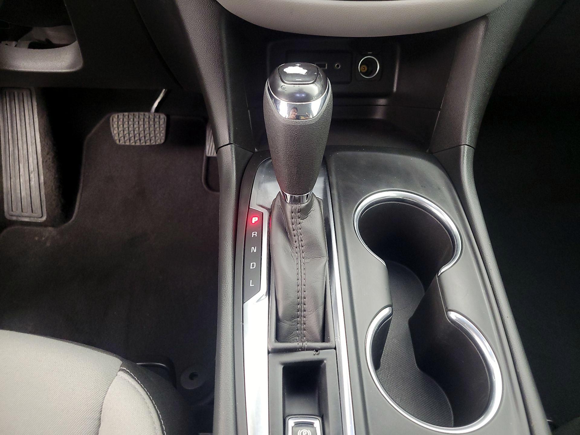 Thumbnail: 2020 Chevrolet Equinox - 17