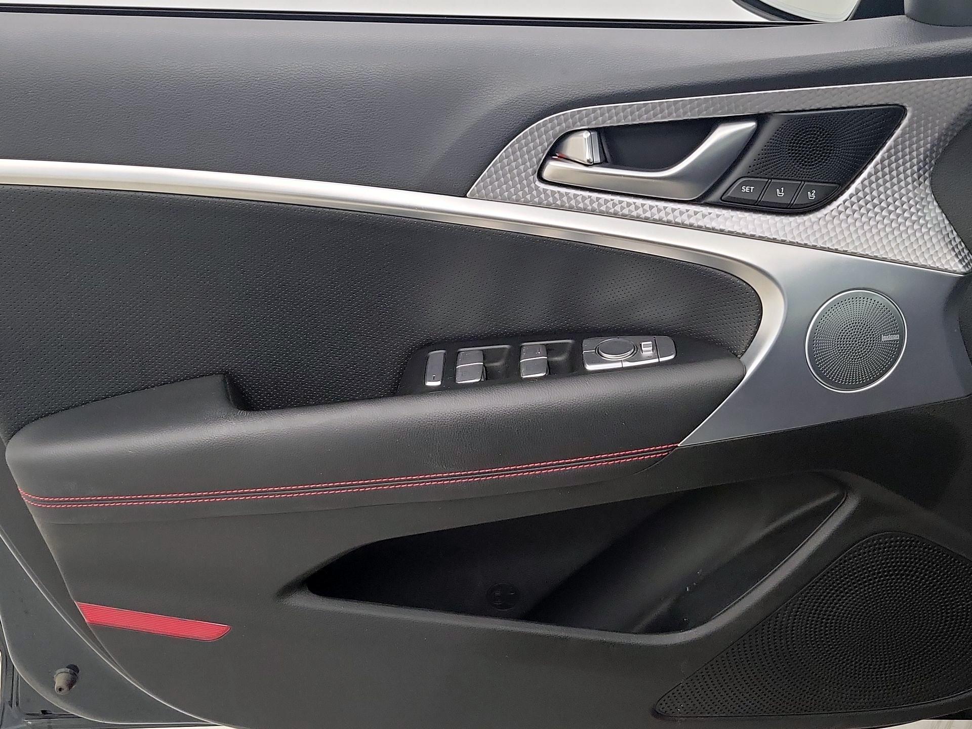 Thumbnail: 2023 Genesis G70 - 12