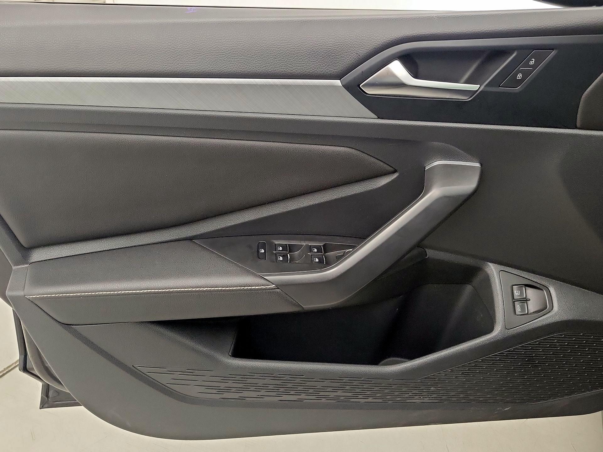 Thumbnail: 2024 Volkswagen Jetta - 12