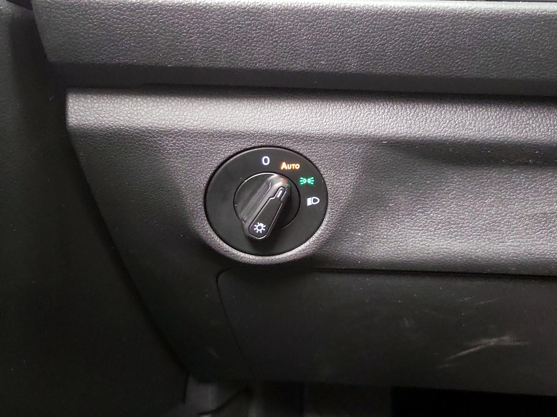 Thumbnail: 2020 Volkswagen Jetta - 13