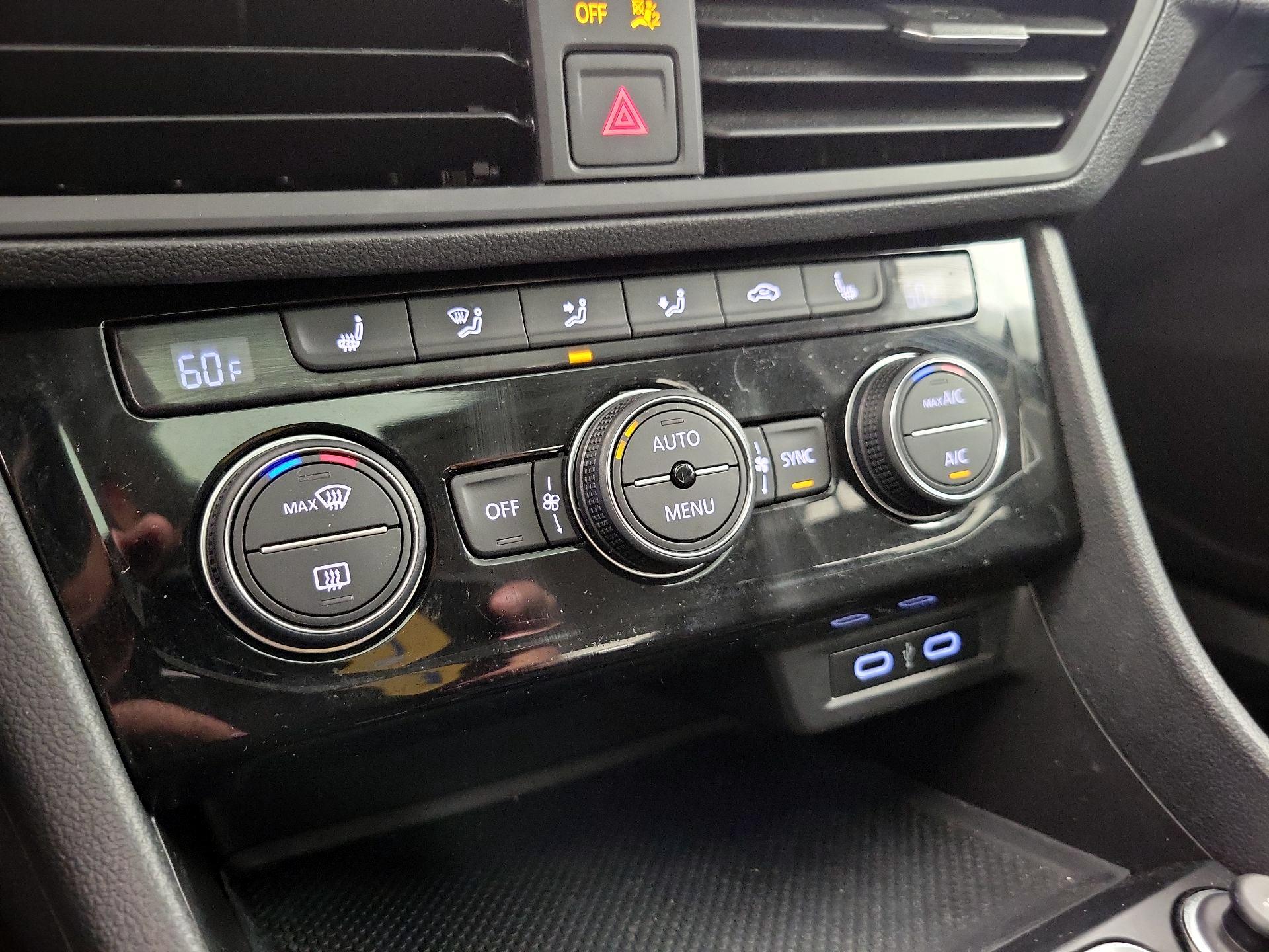 Thumbnail: 2020 Volkswagen Jetta - 16